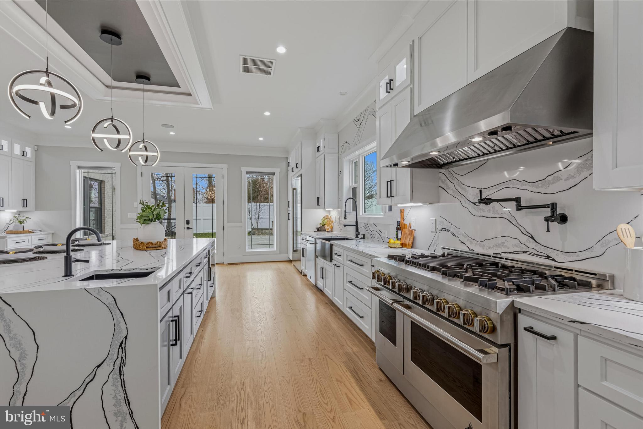 CHALET WOODS - Residential