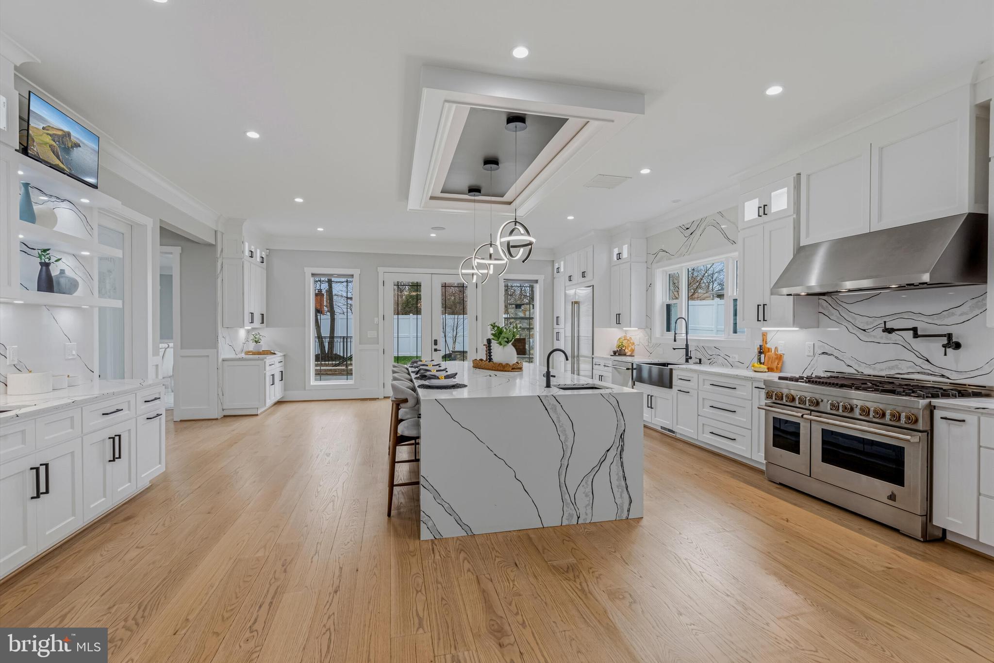 CHALET WOODS - Residential