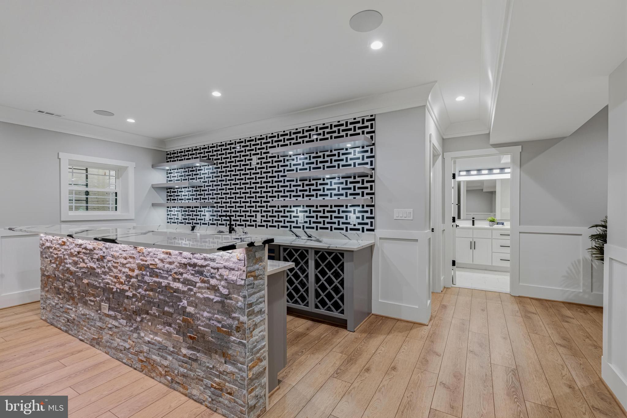 CHALET WOODS - Residential