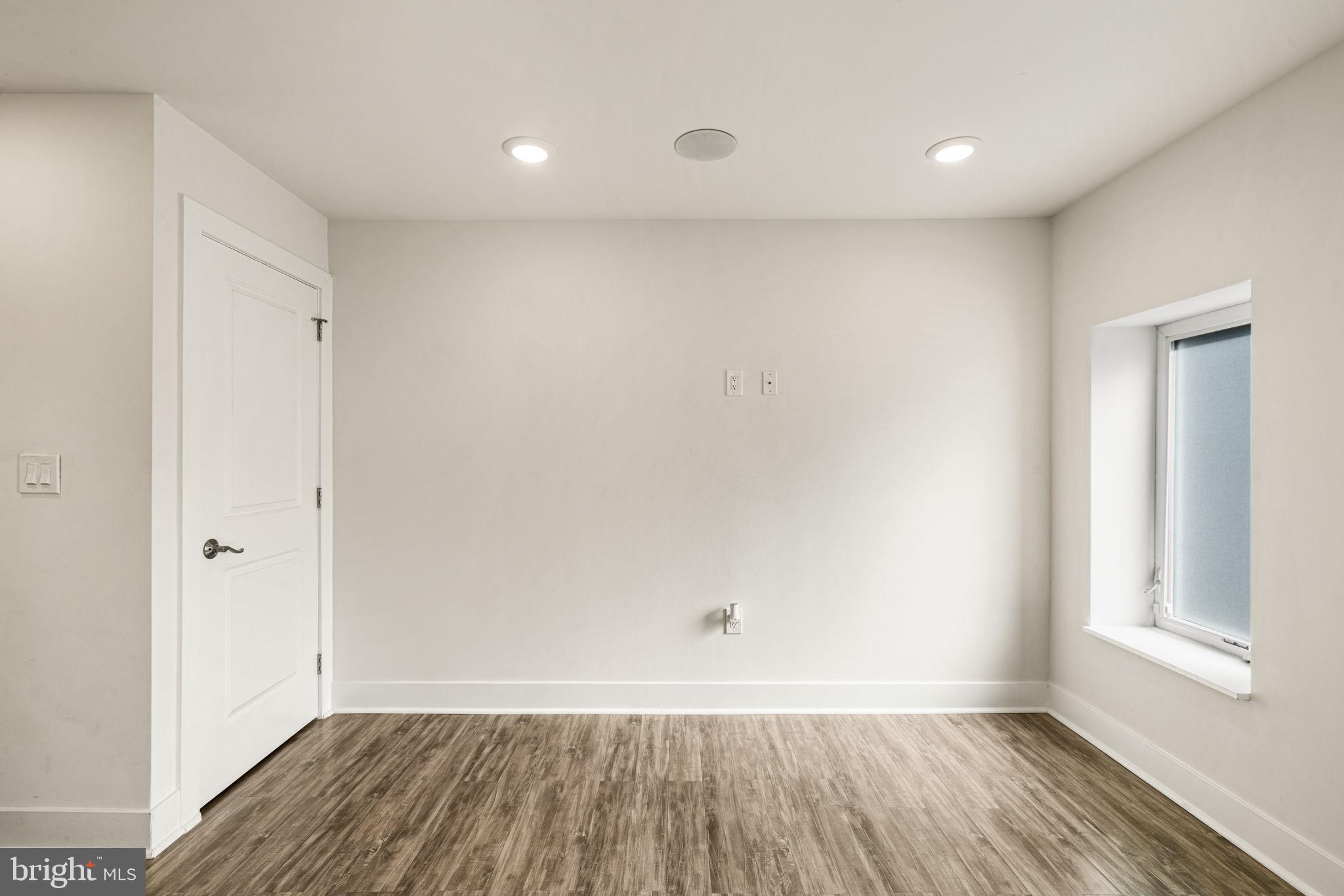 OLDE KENSINGTON - Residential