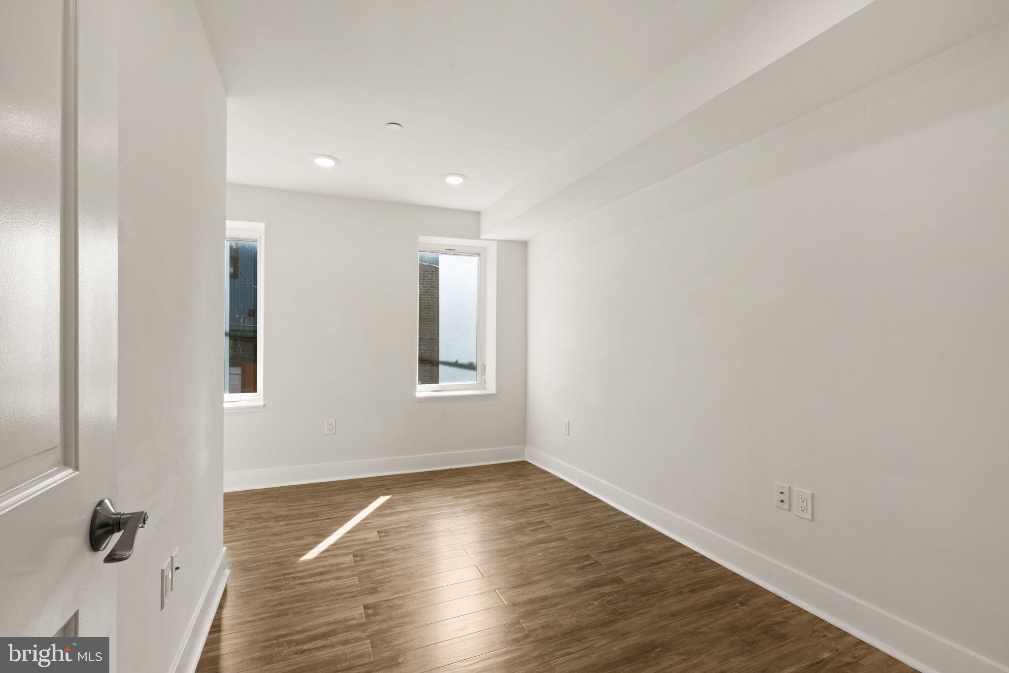 OLDE KENSINGTON - Residential