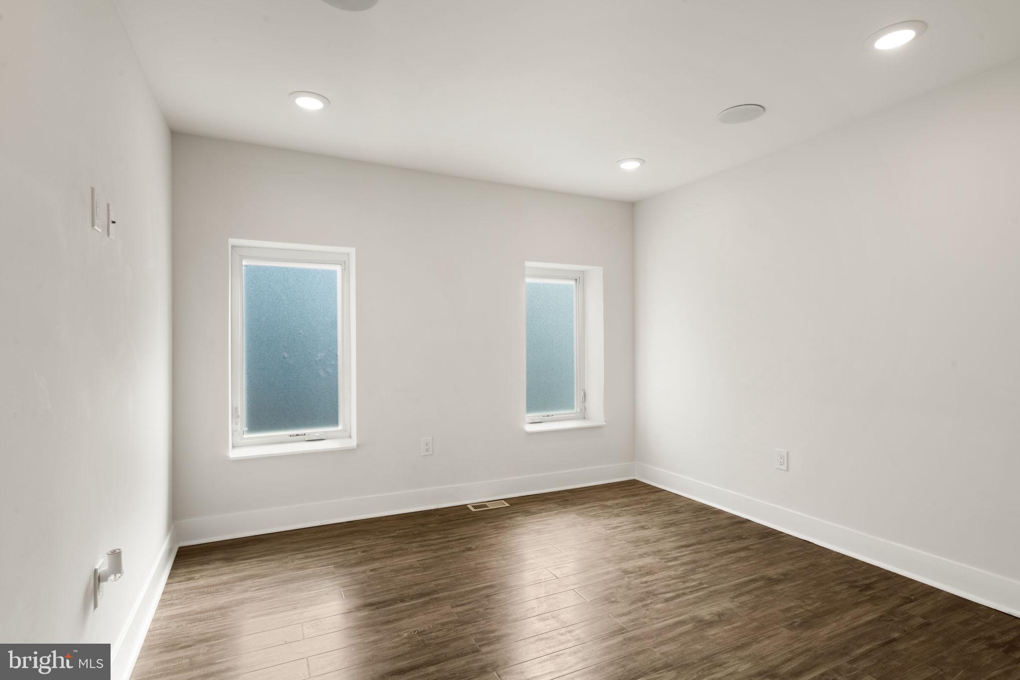 OLDE KENSINGTON - Residential