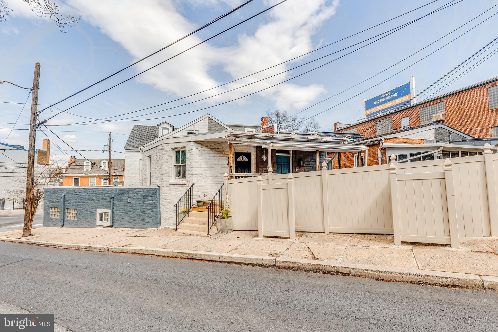 DOWNTOWN LANCASTER - Residential Income