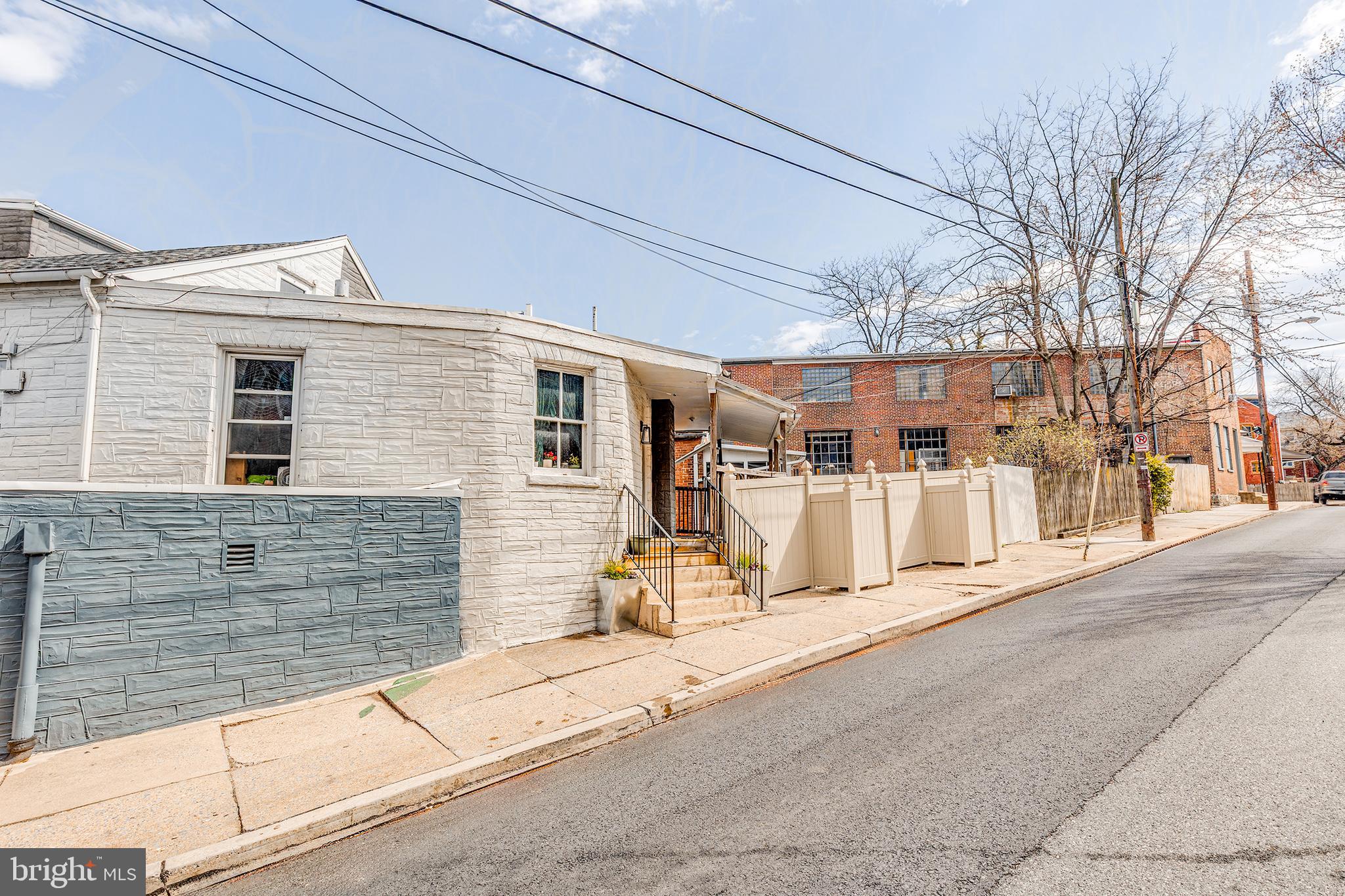 DOWNTOWN LANCASTER - Residential Income