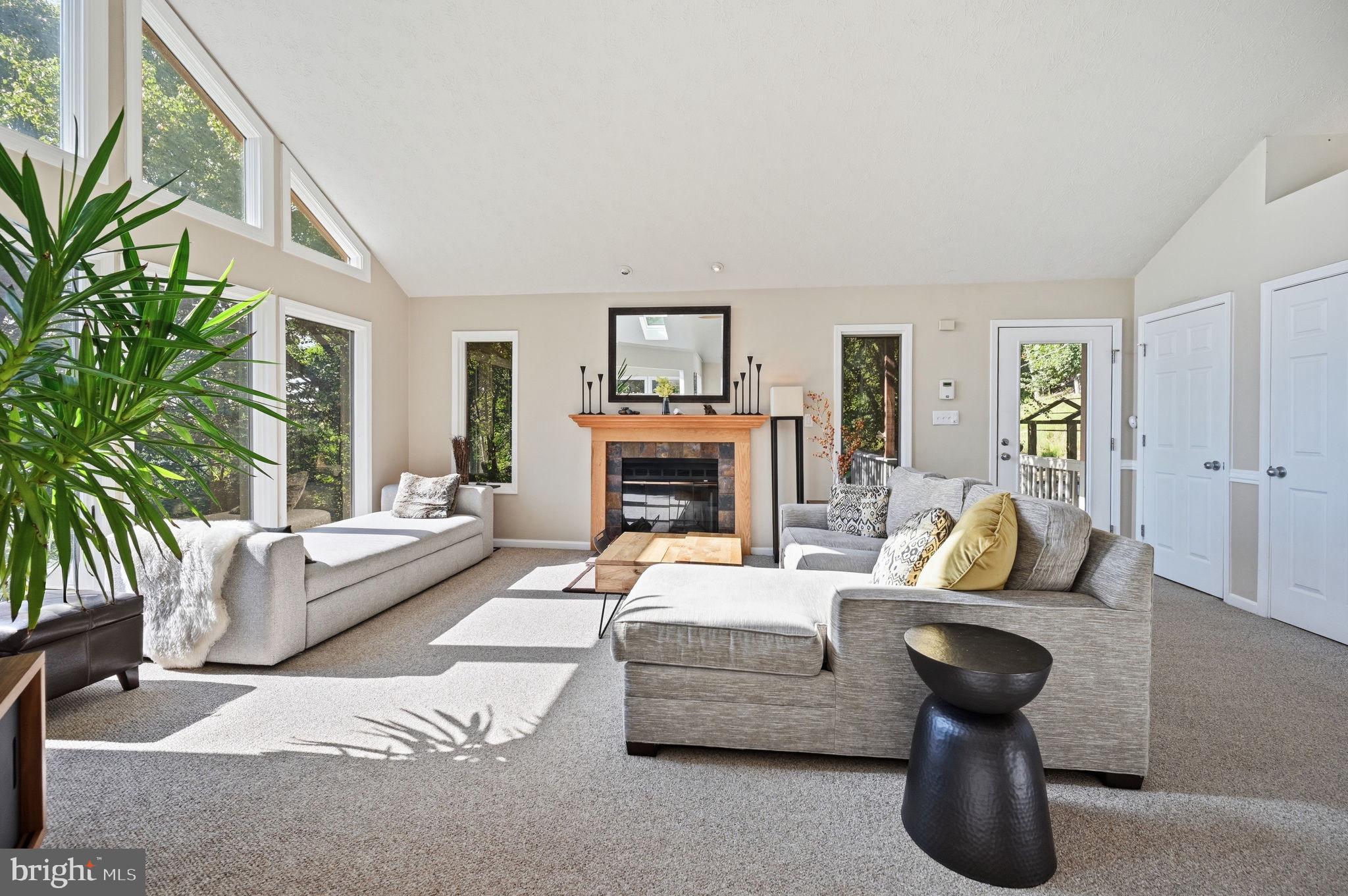 2090 PAINTER COURT
