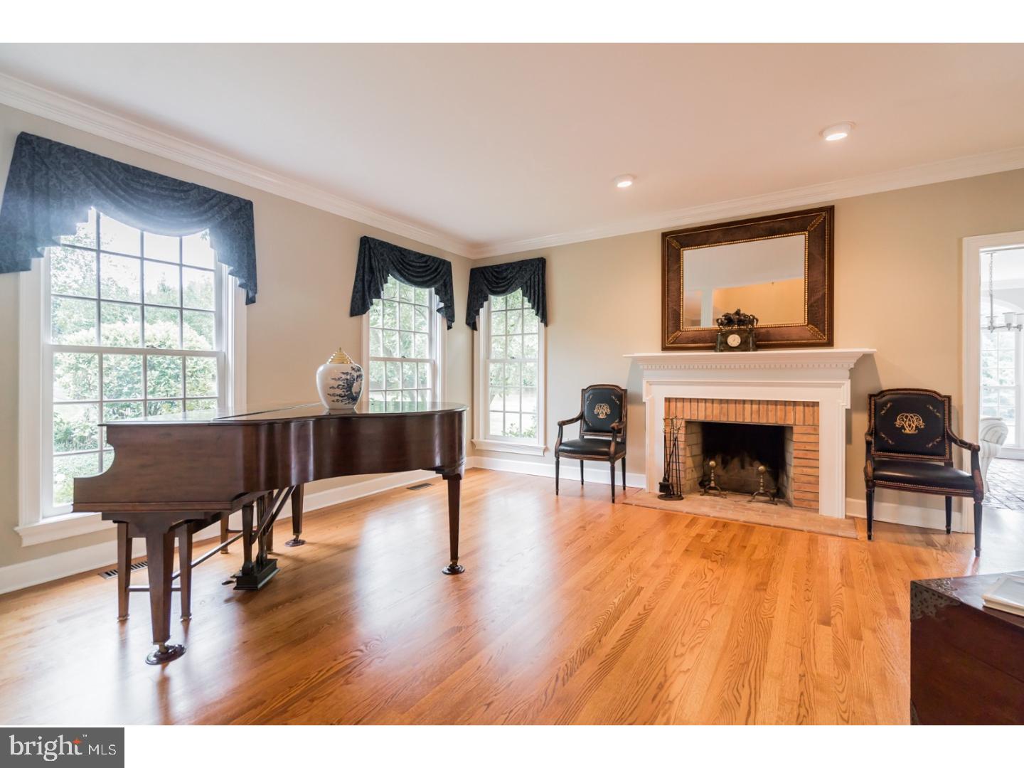 TOWER HILL - Residential