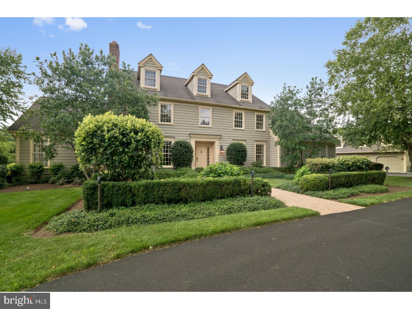 TOWER HILL - Residential