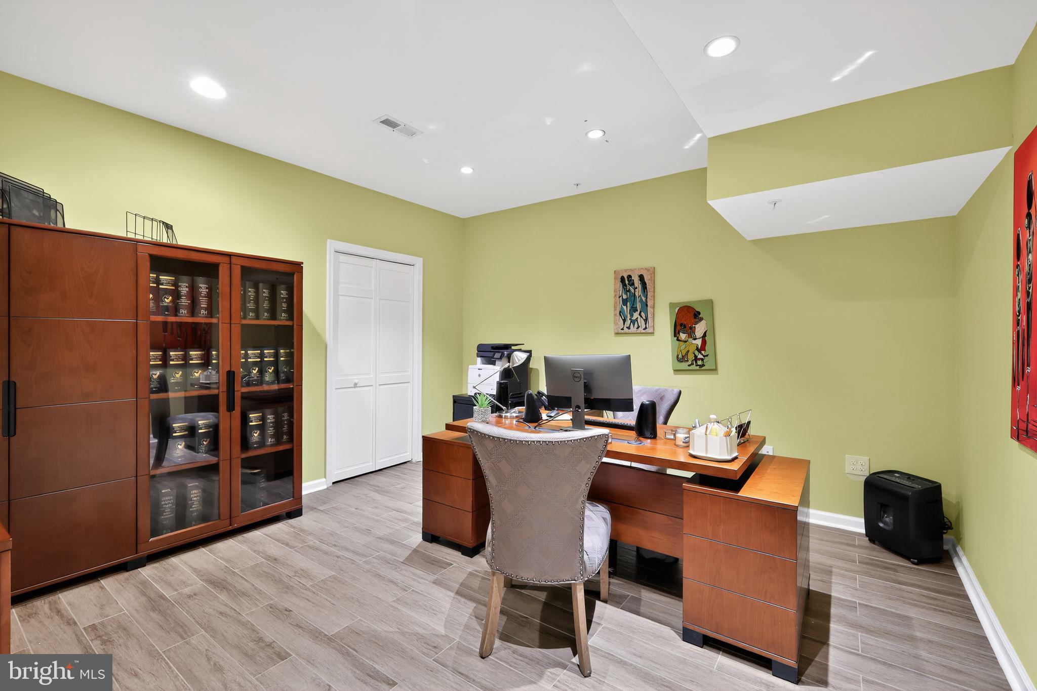 POPLAR GROVE - Residential