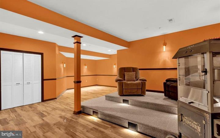 POPLAR GROVE - Residential