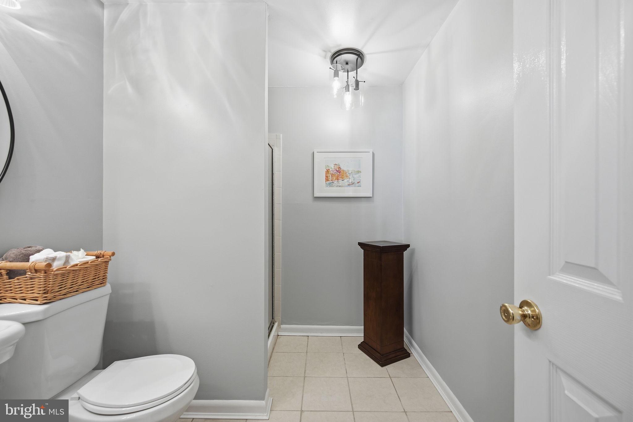 CROMWELL STATION - Residential