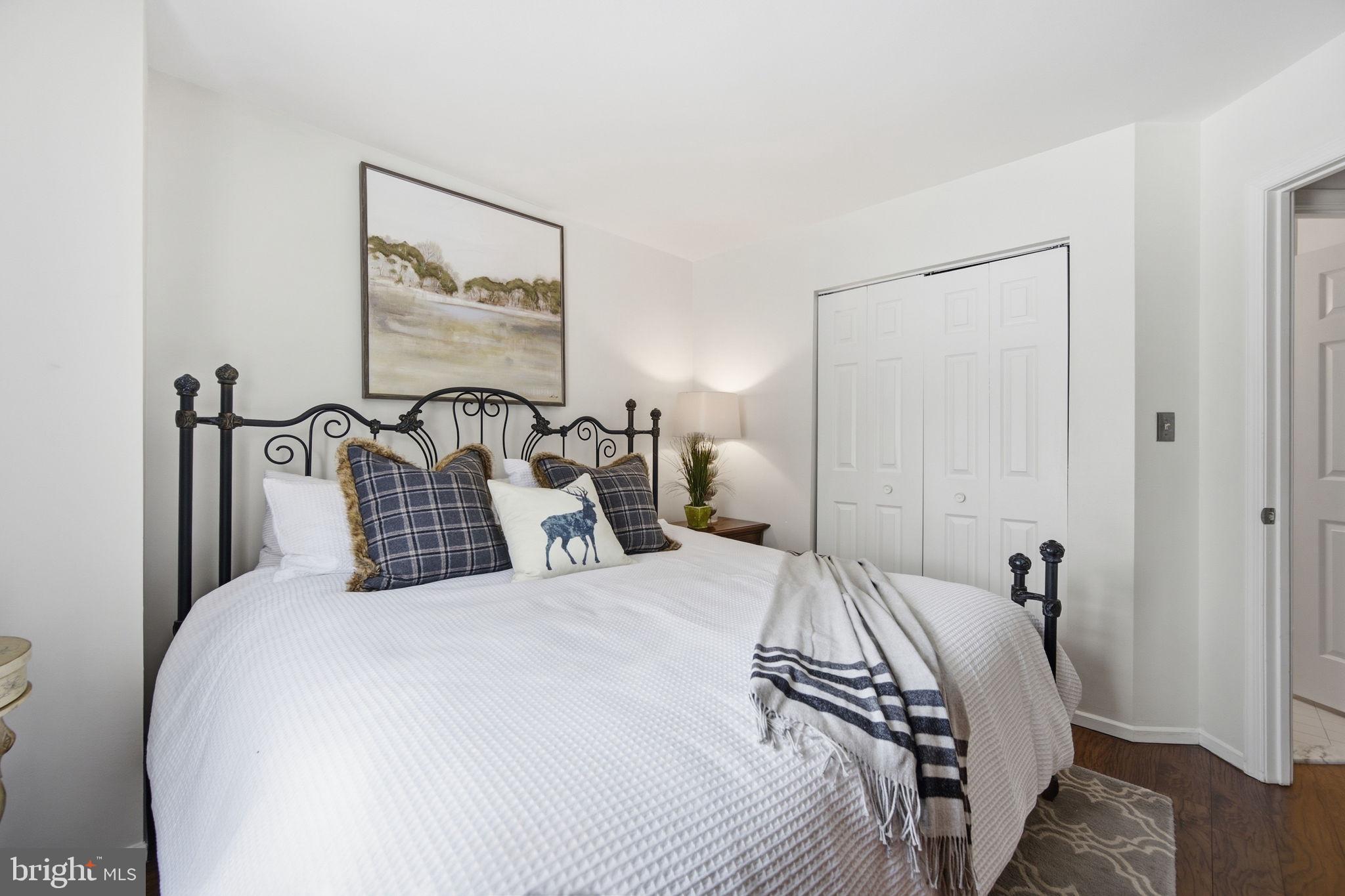 CROMWELL STATION - Residential