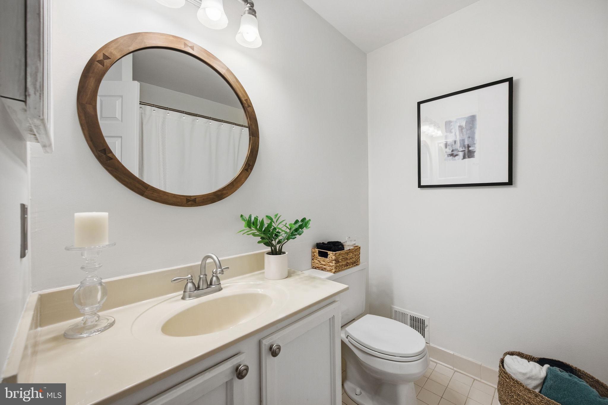 CROMWELL STATION - Residential