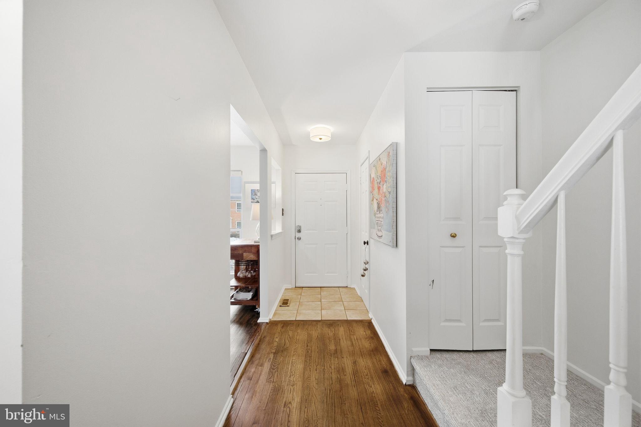 9 ROGER VALLEY COURT