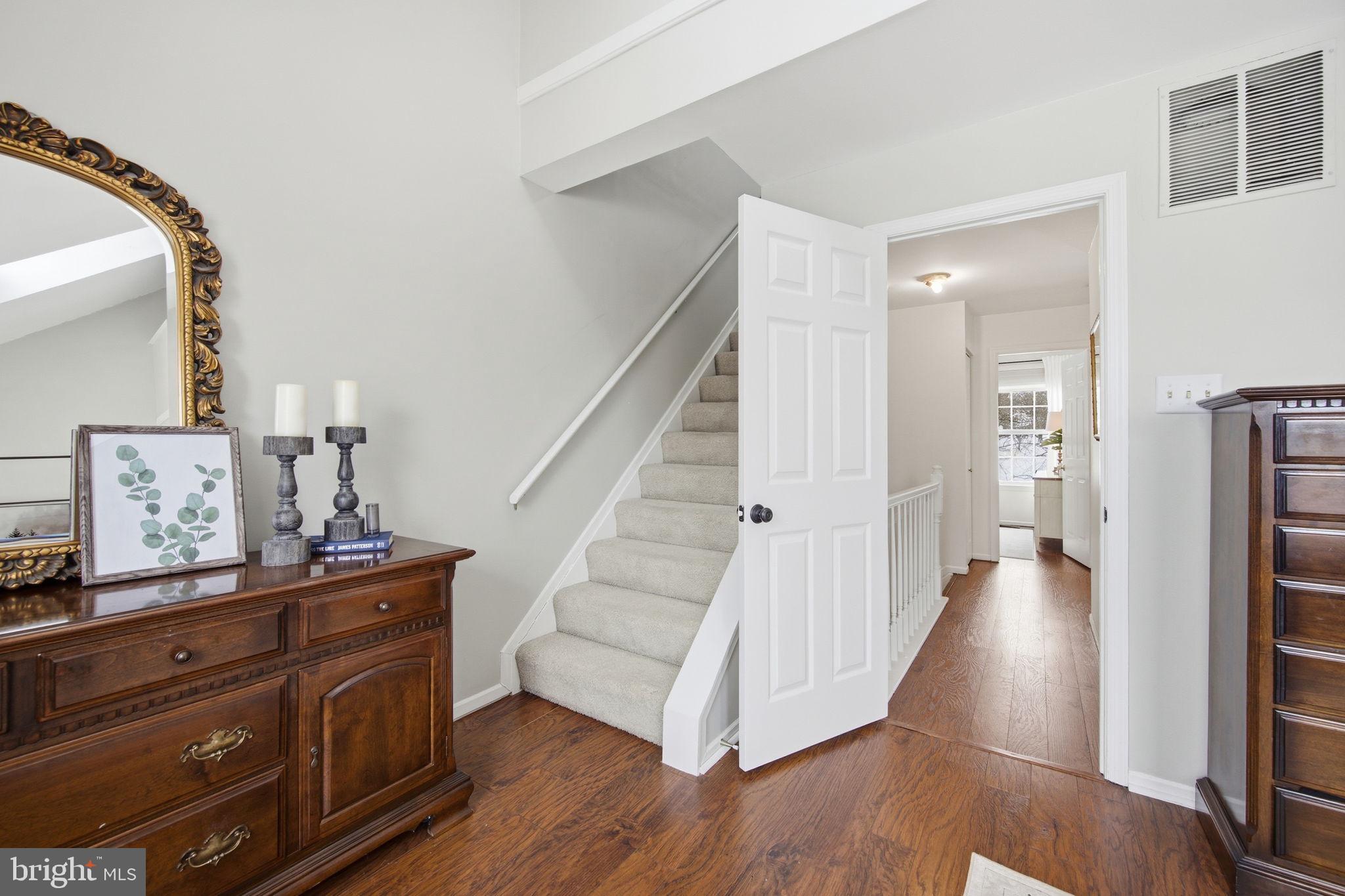 CROMWELL STATION - Residential