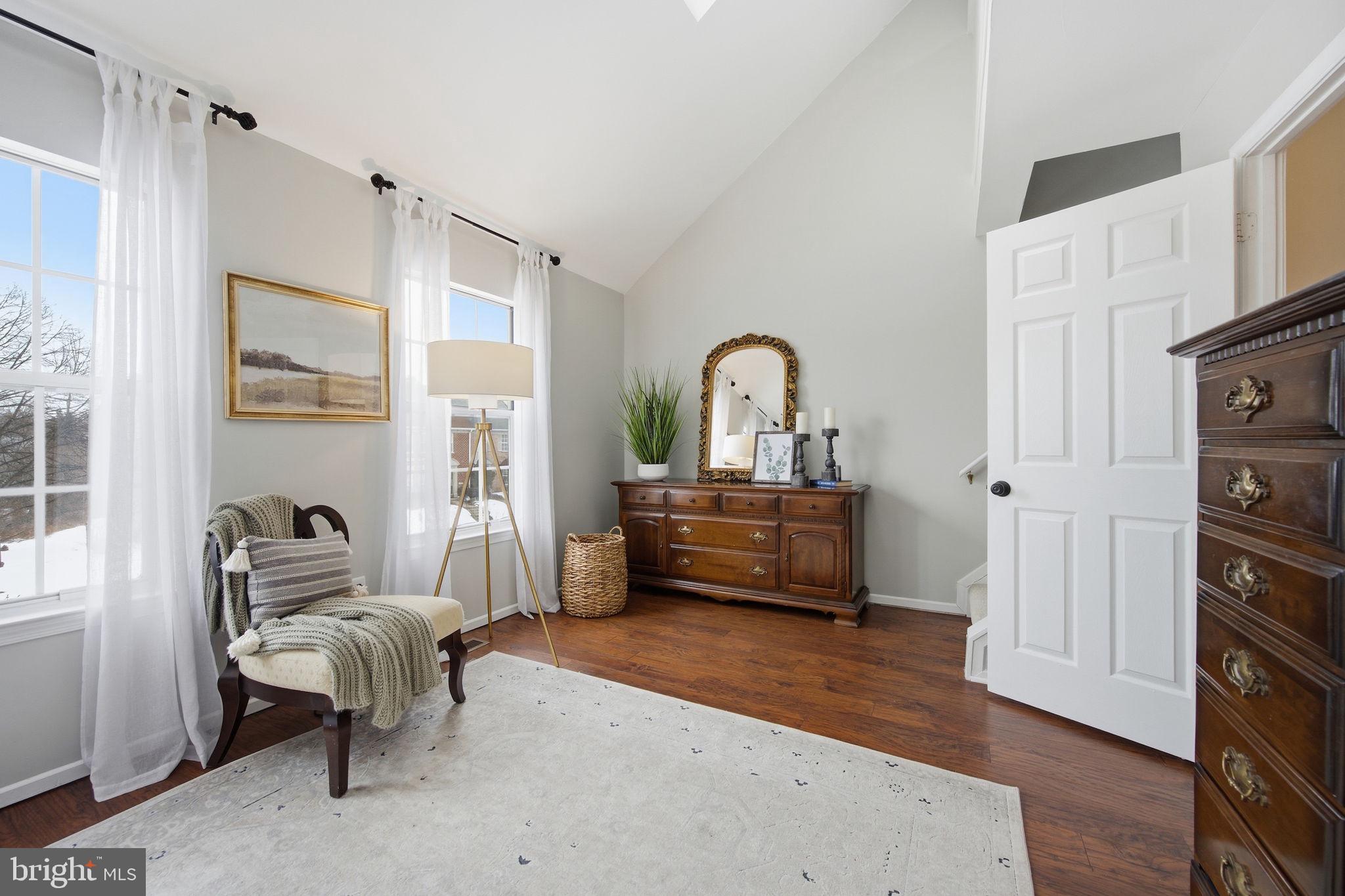 CROMWELL STATION - Residential