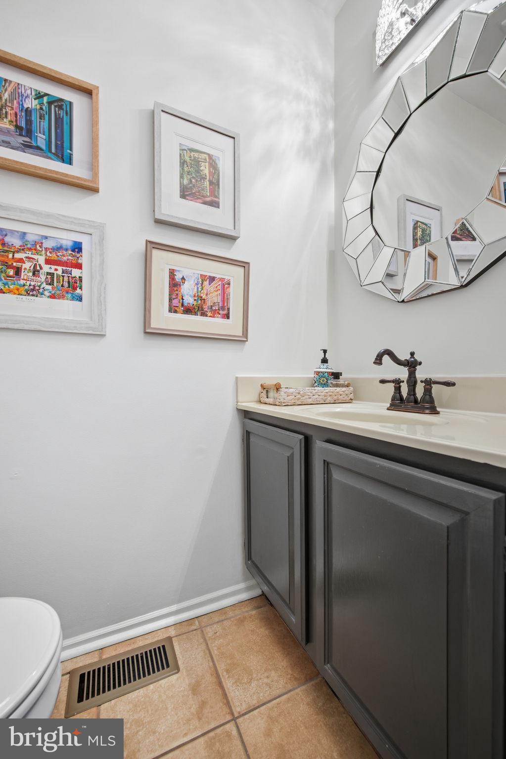 CROMWELL STATION - Residential