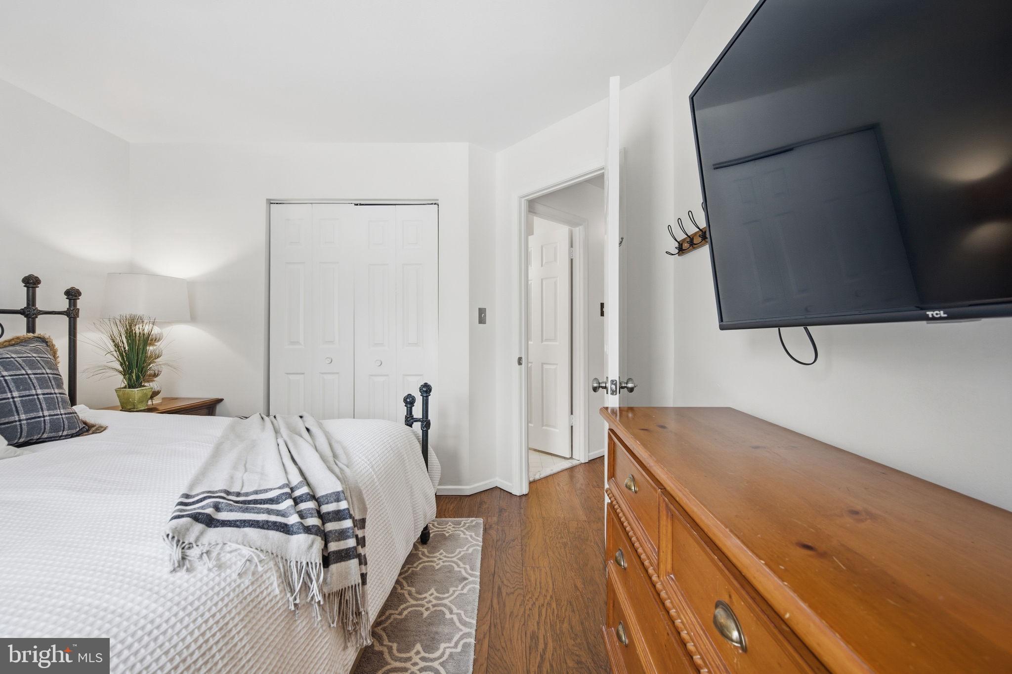 CROMWELL STATION - Residential