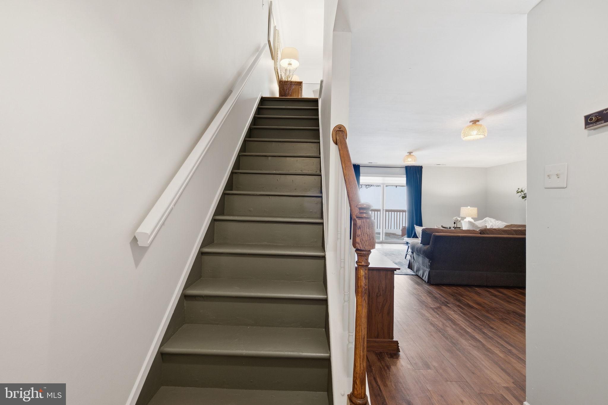 CROMWELL STATION - Residential