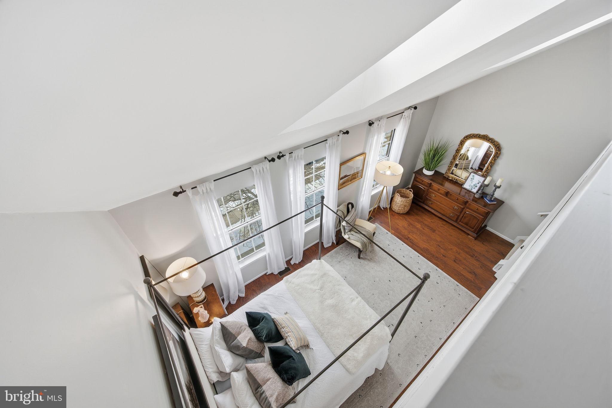 CROMWELL STATION - Residential