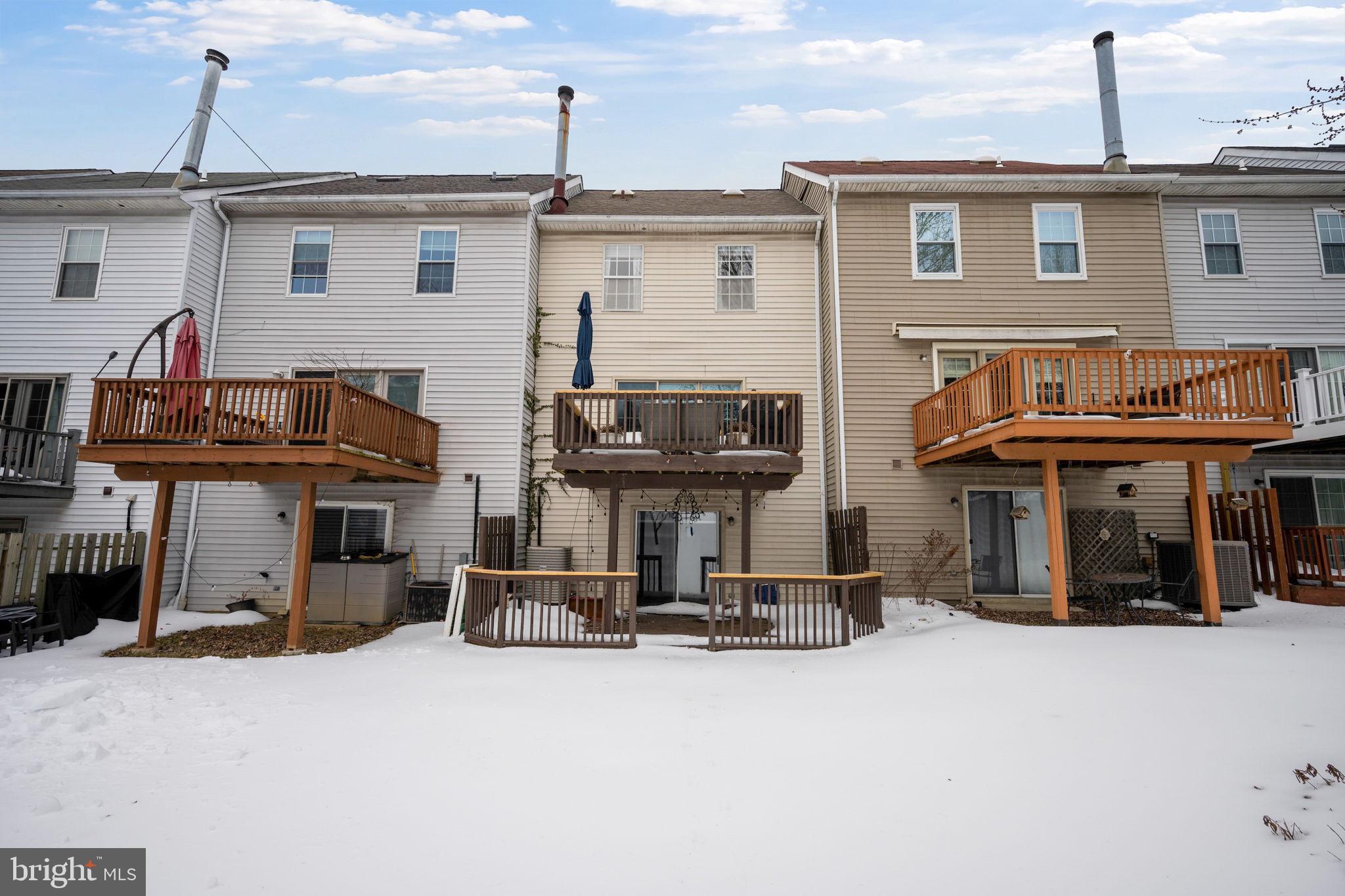 CROMWELL STATION - Residential