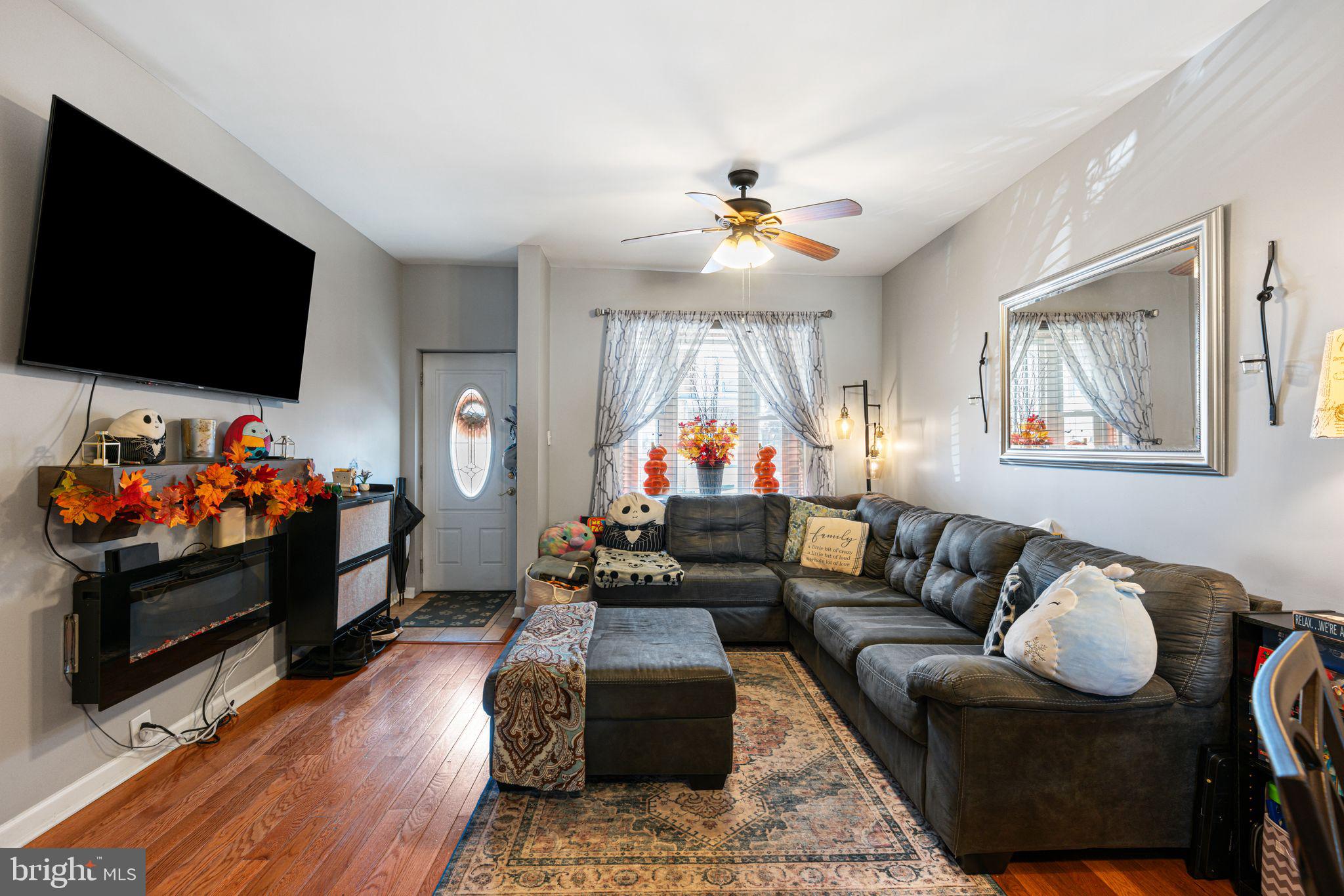 PORT RICHMOND - Residential