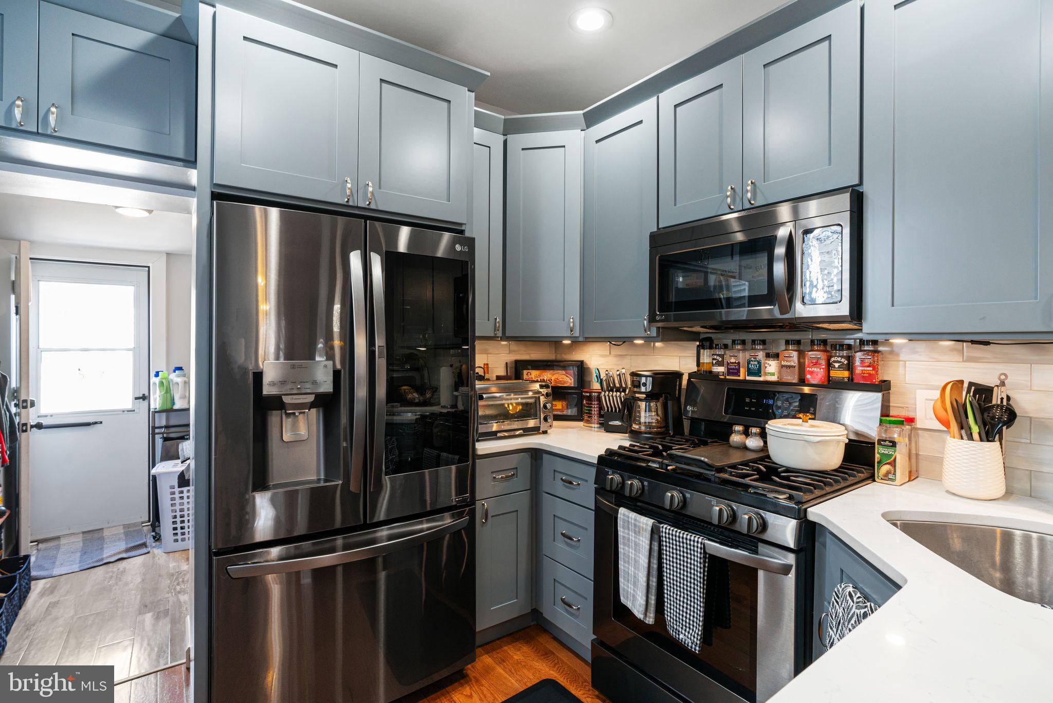 PORT RICHMOND - Residential