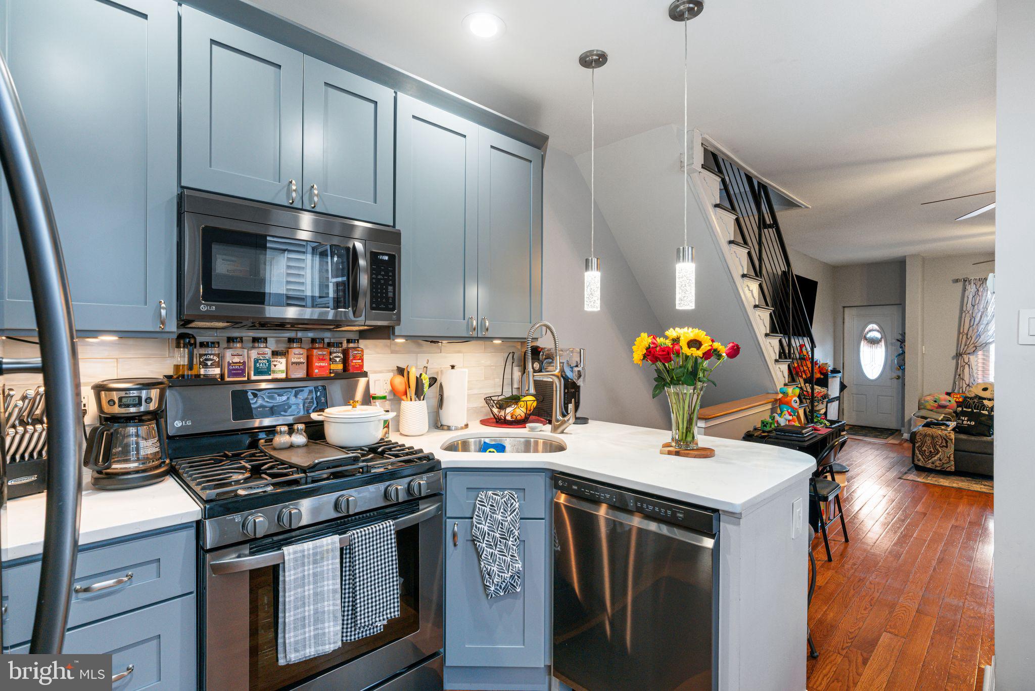 PORT RICHMOND - Residential