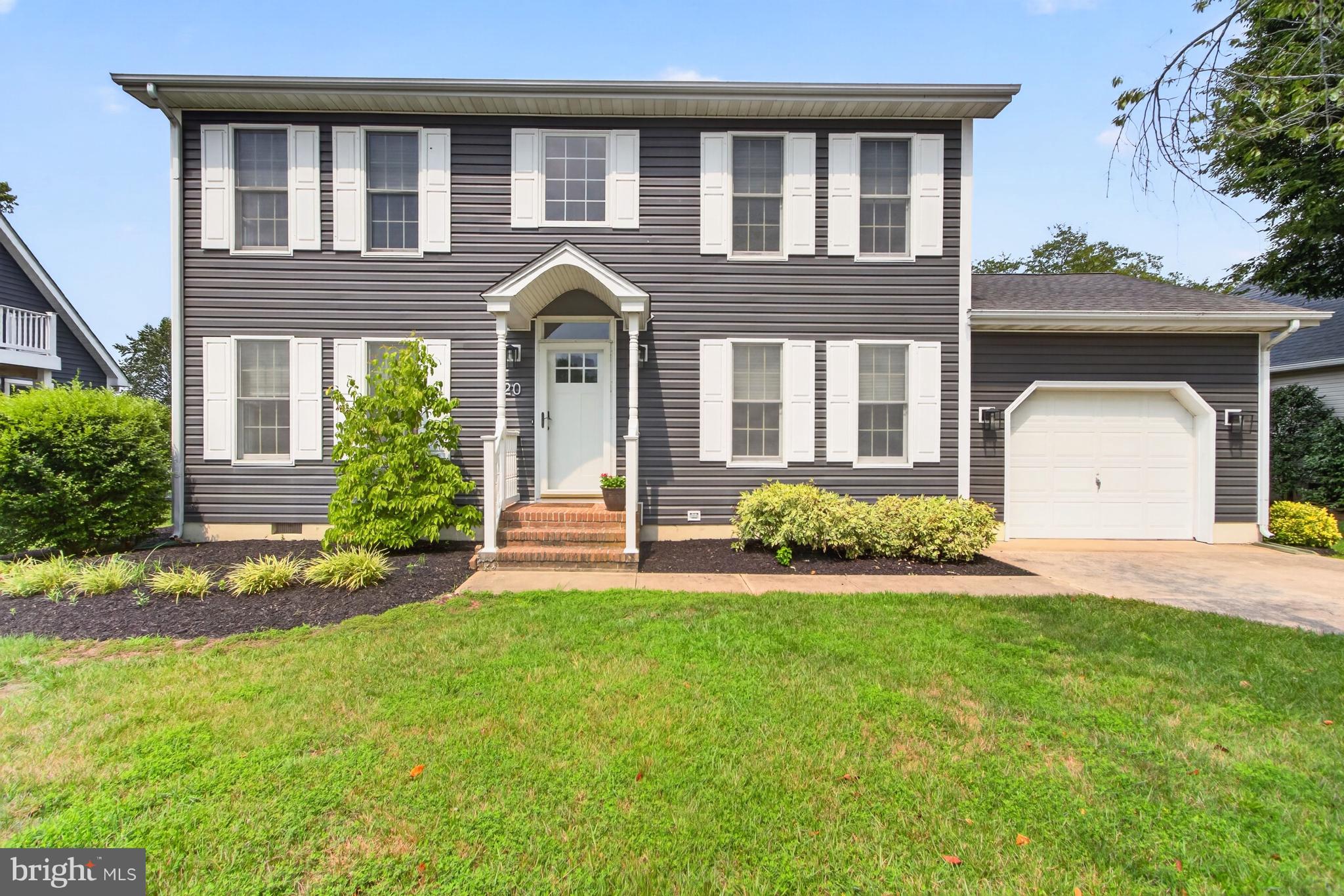 20 BAY BREEZE DRIVE