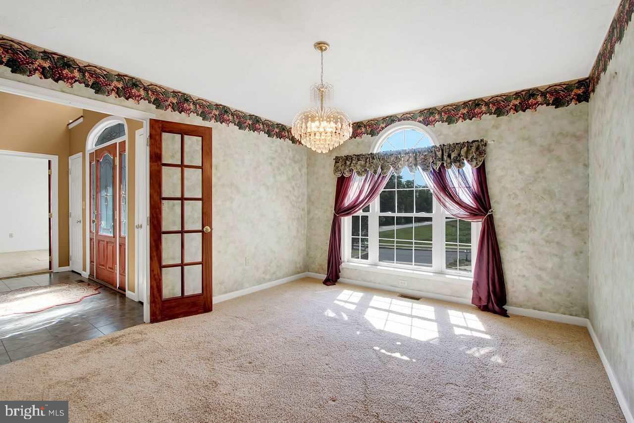 HUNTERS CROSSING - Residential