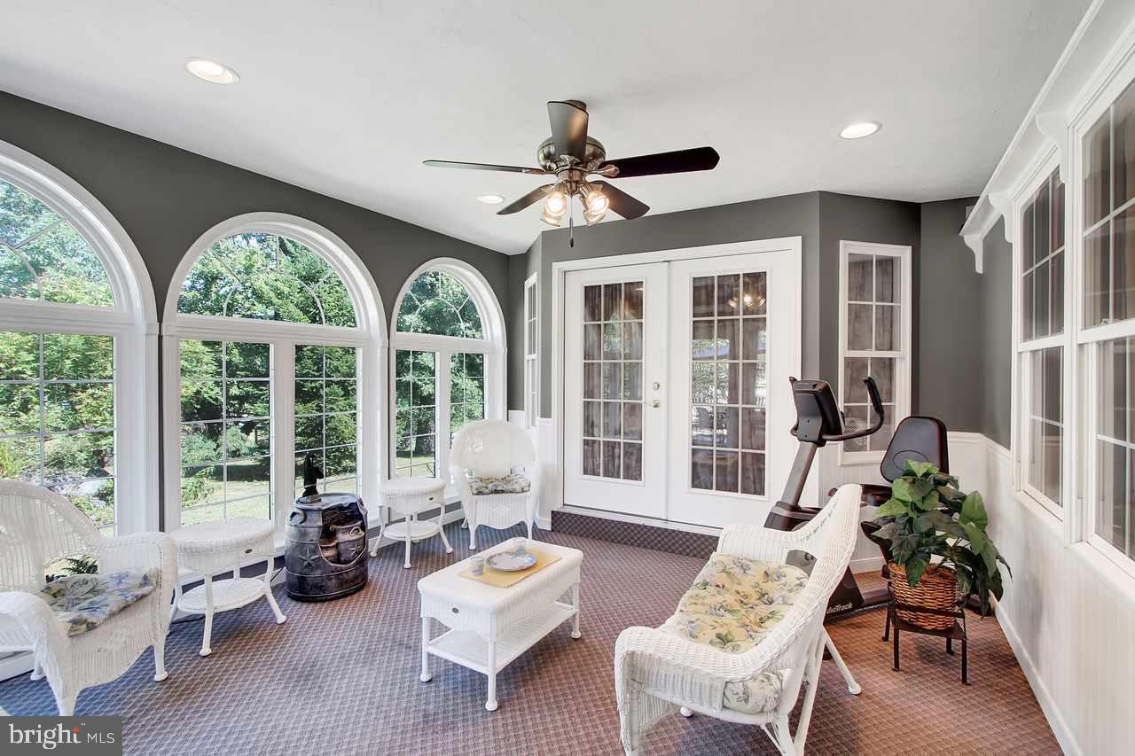 HUNTERS CROSSING - Residential