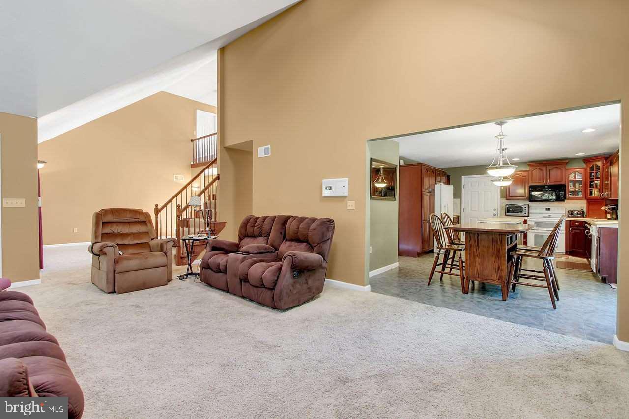 HUNTERS CROSSING - Residential