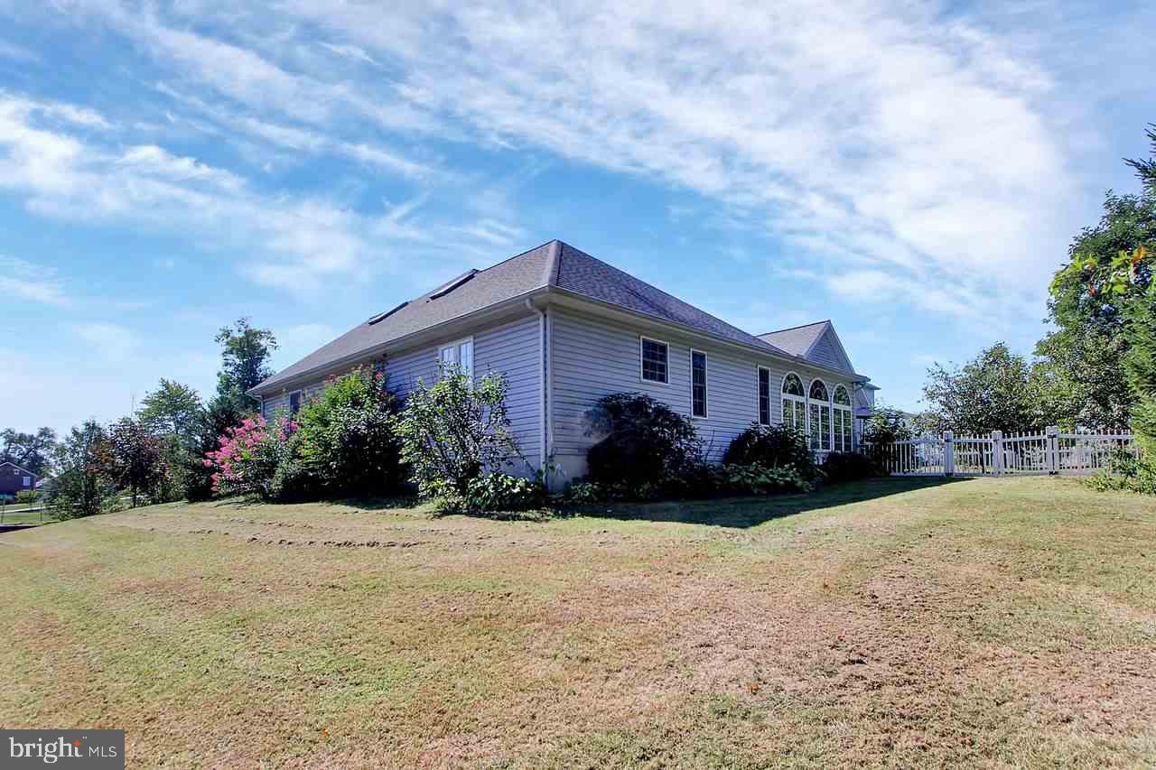 HUNTERS CROSSING - Residential
