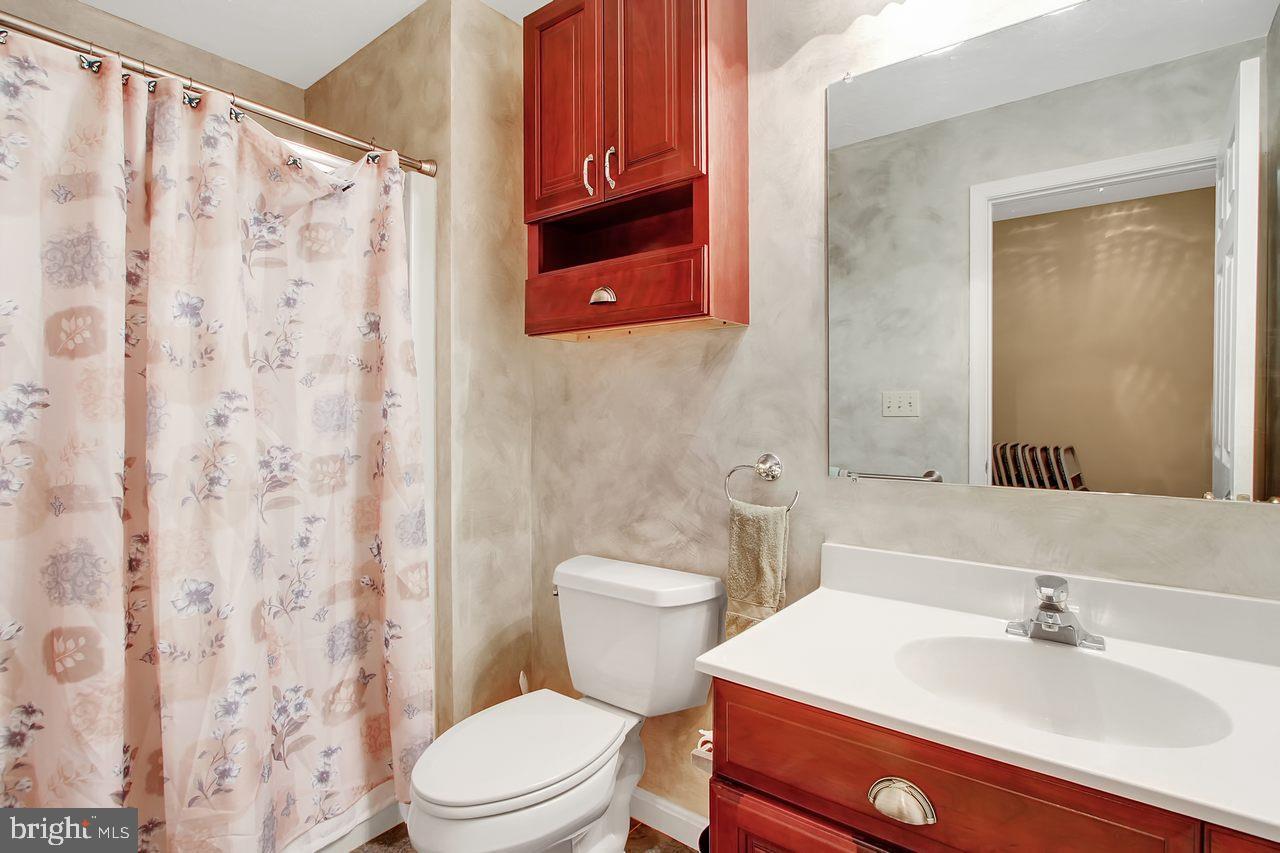 HUNTERS CROSSING - Residential