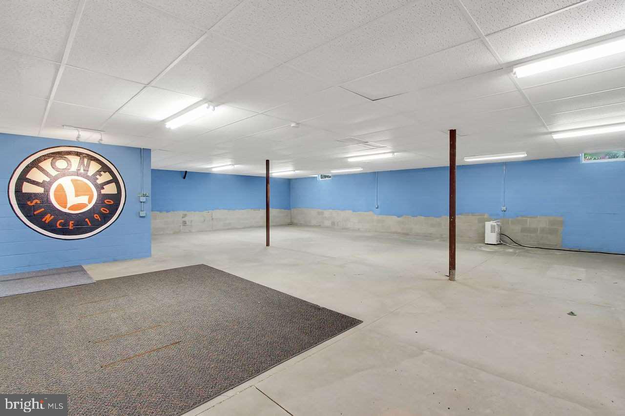 HUNTERS CROSSING - Residential
