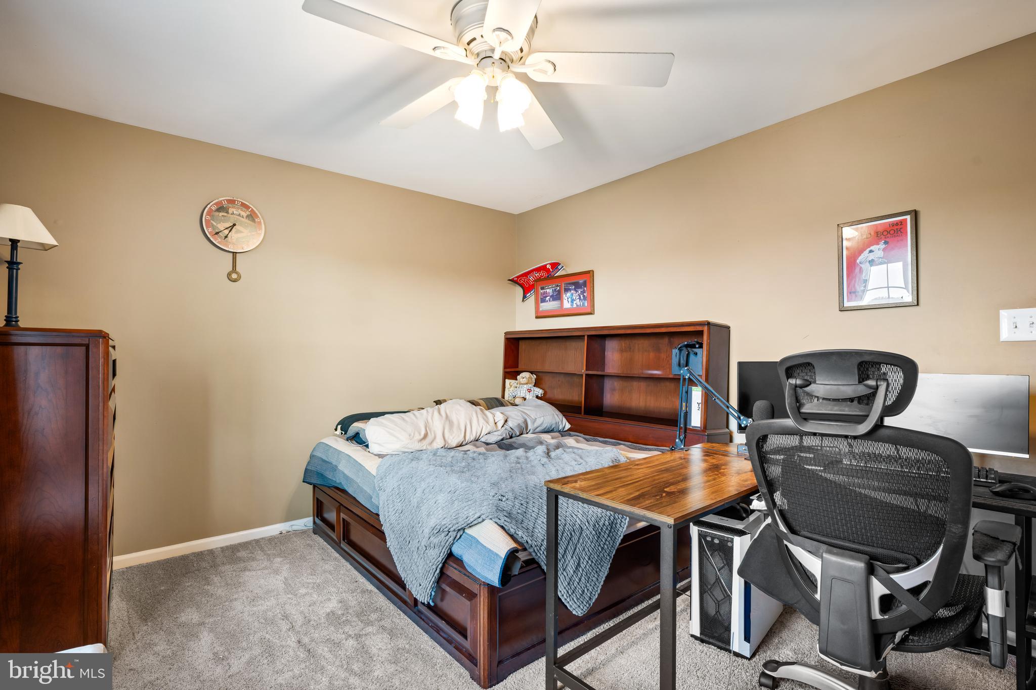 COUNTRY LANE - Residential