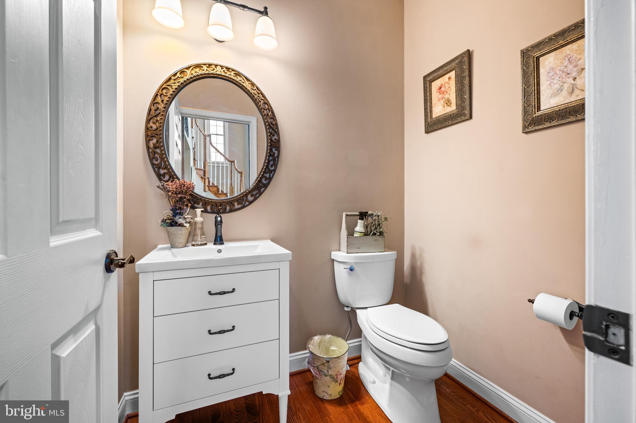 COUNTRY LANE - Residential