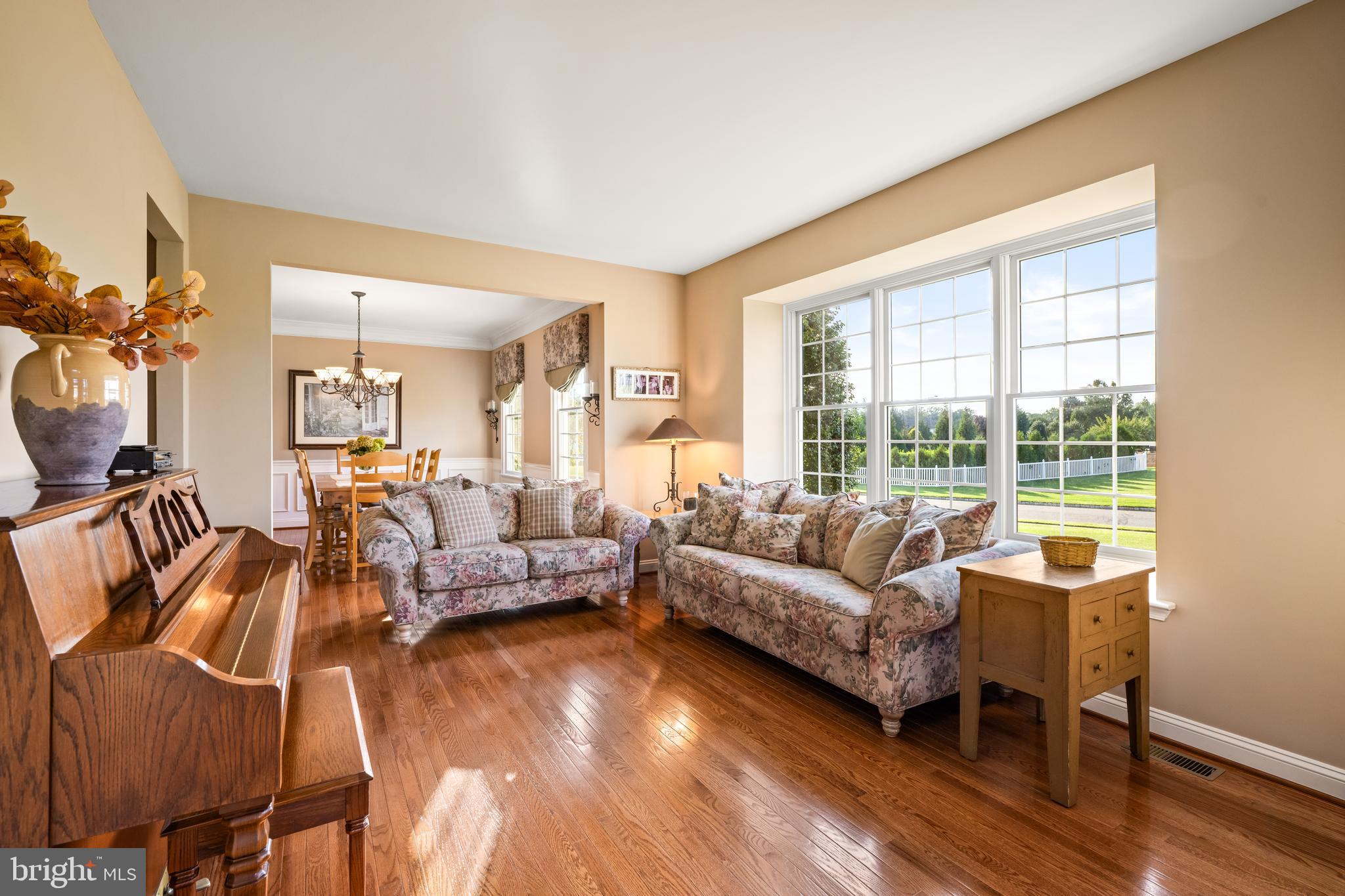 COUNTRY LANE - Residential