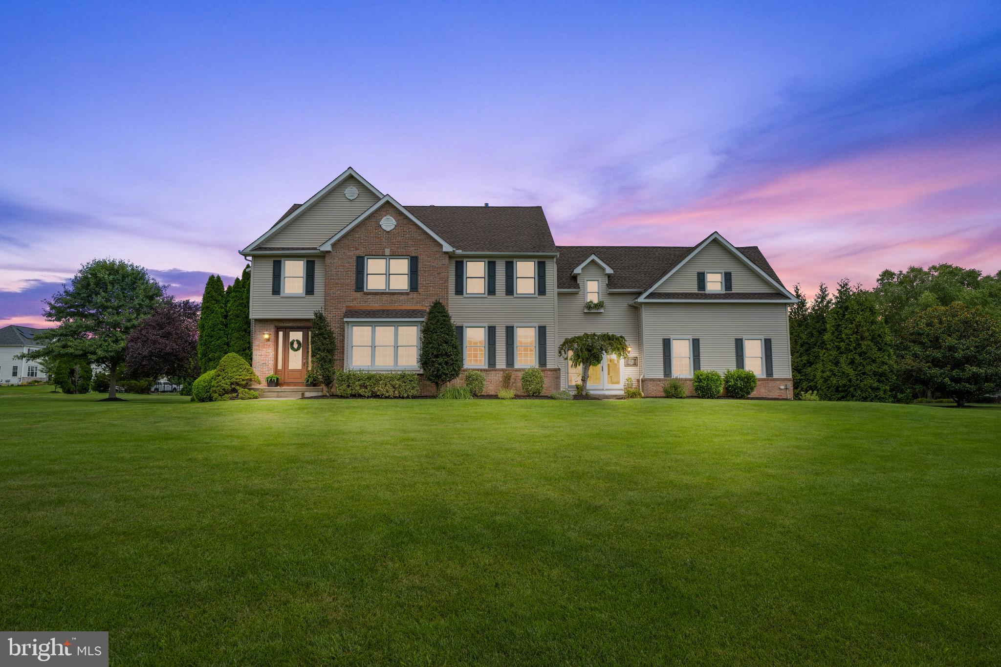 COUNTRY LANE - Residential