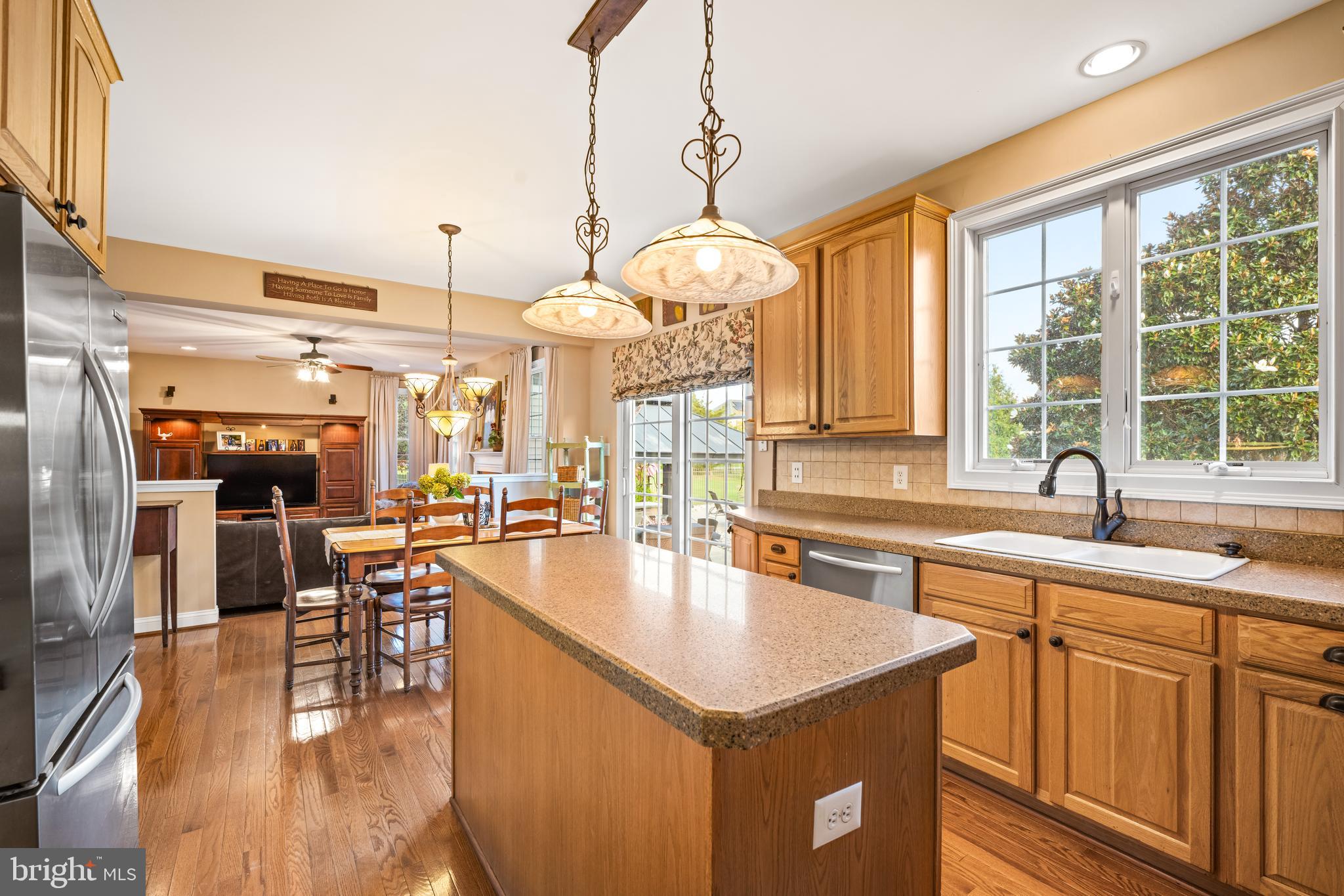 COUNTRY LANE - Residential