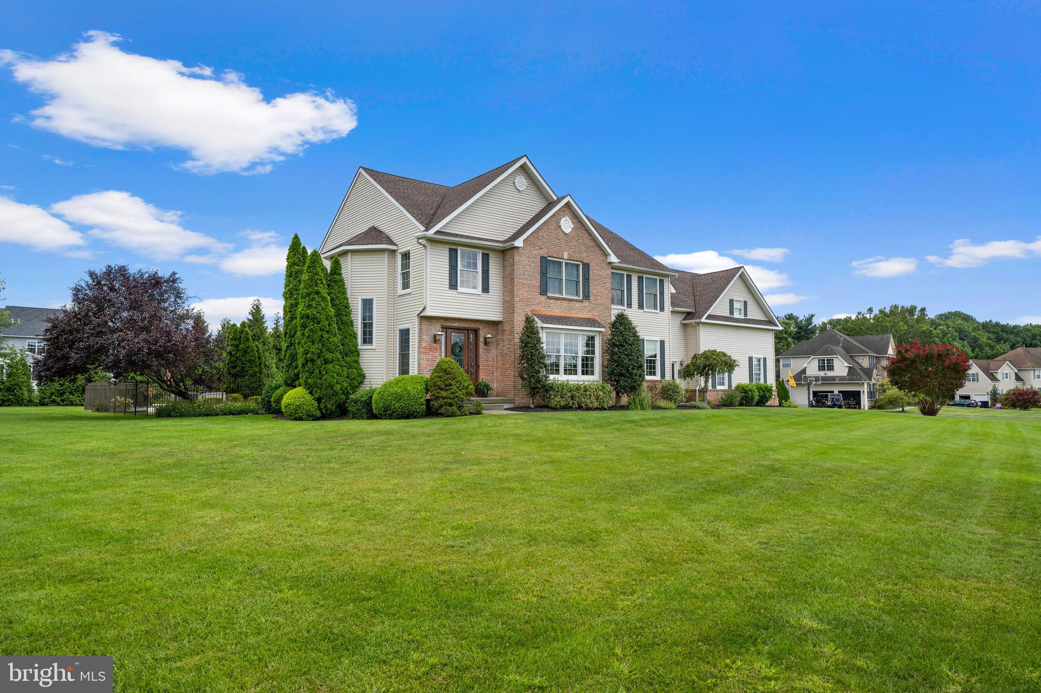 COUNTRY LANE - Residential