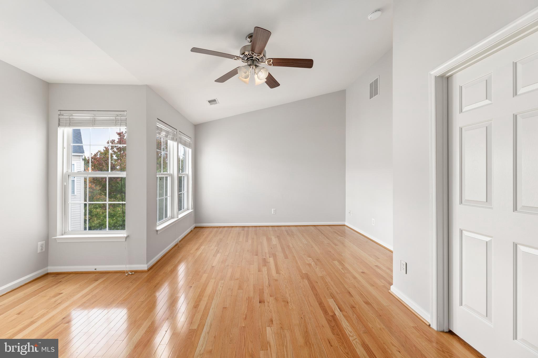 WELLESLEY - Residential Lease