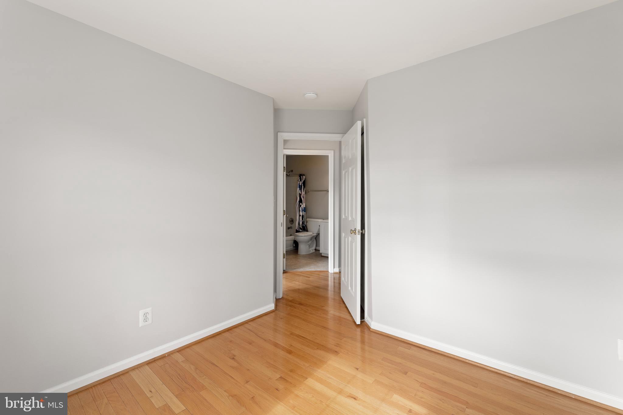 WELLESLEY - Residential Lease