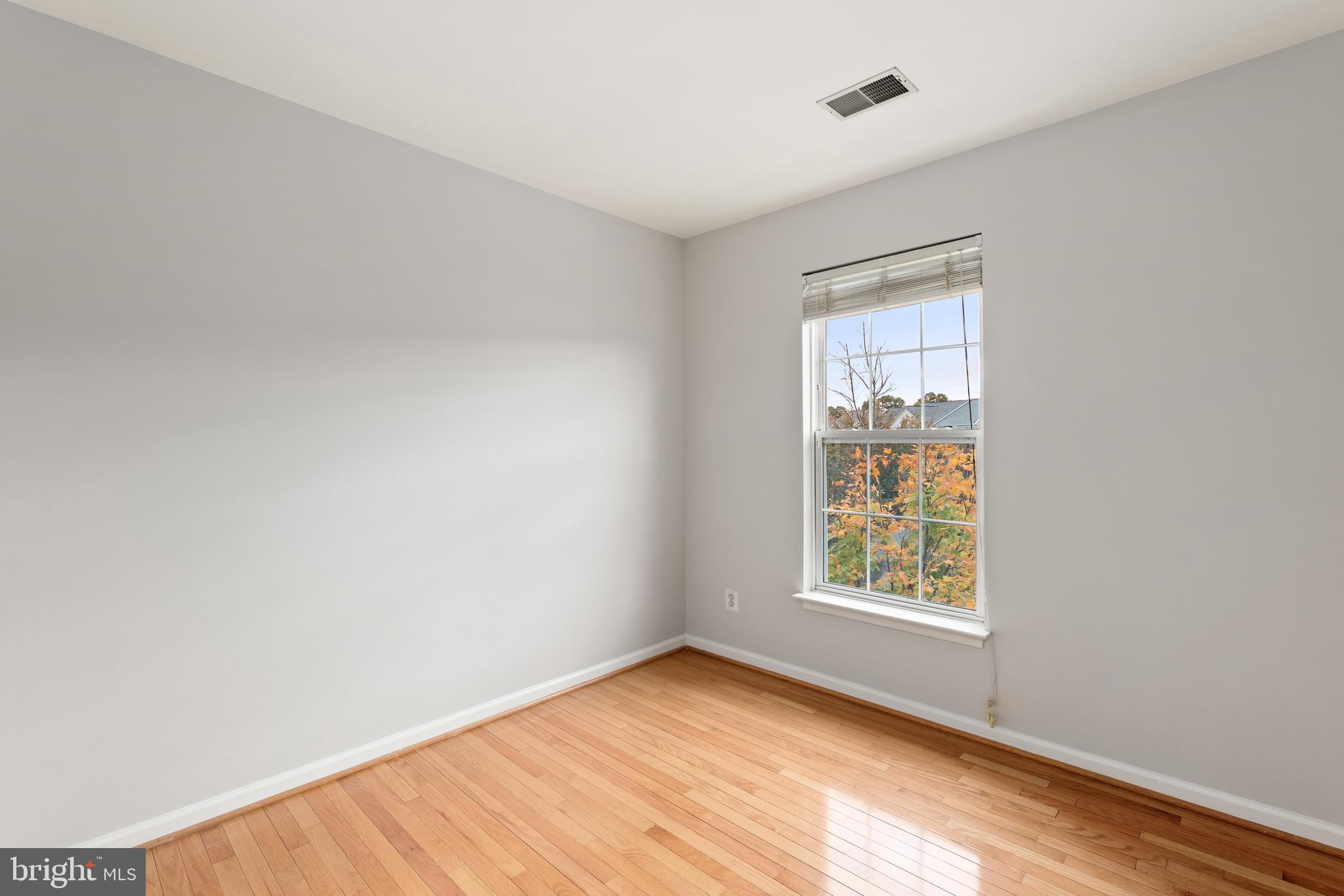 WELLESLEY - Residential Lease