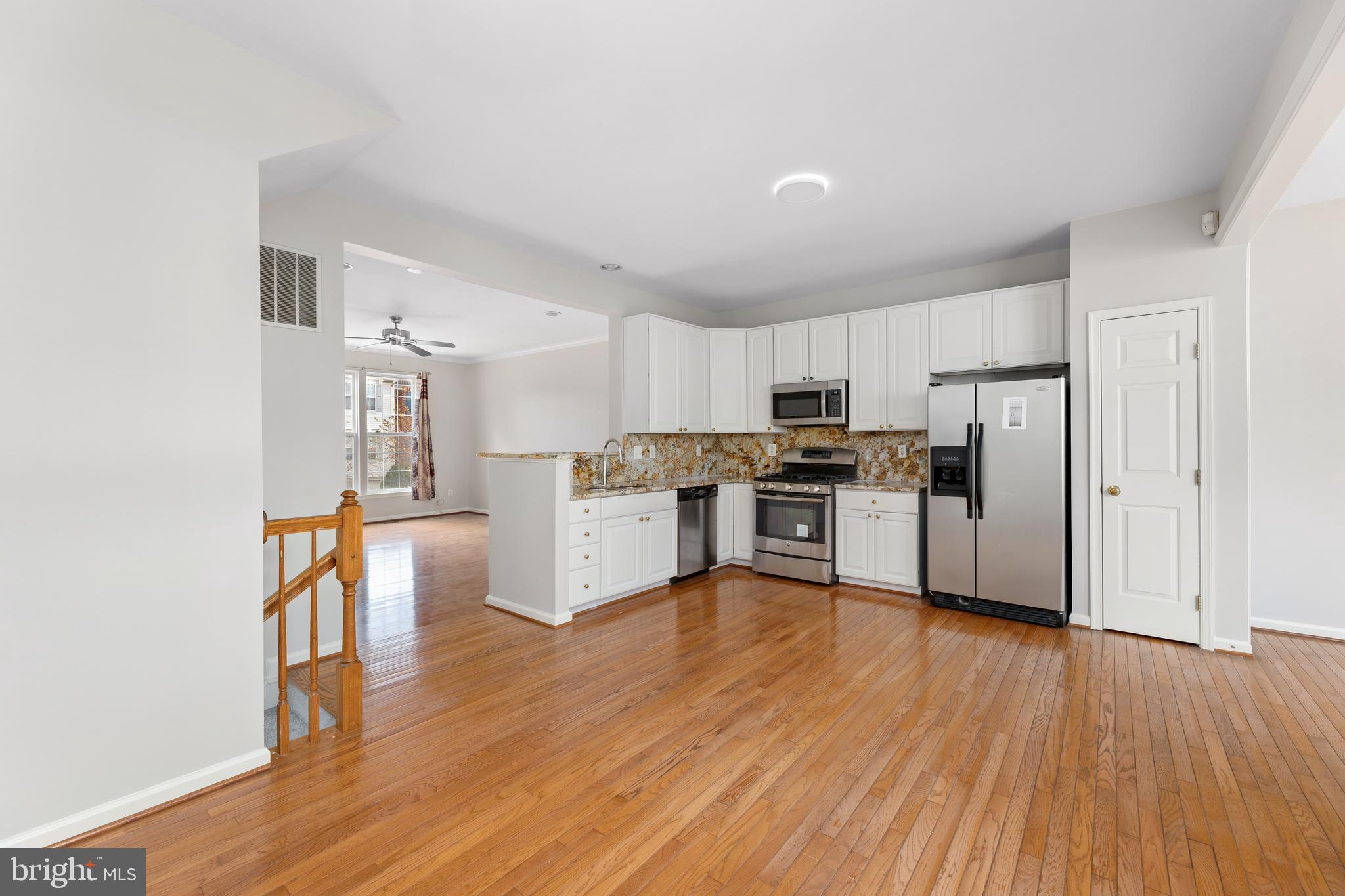 WELLESLEY - Residential Lease