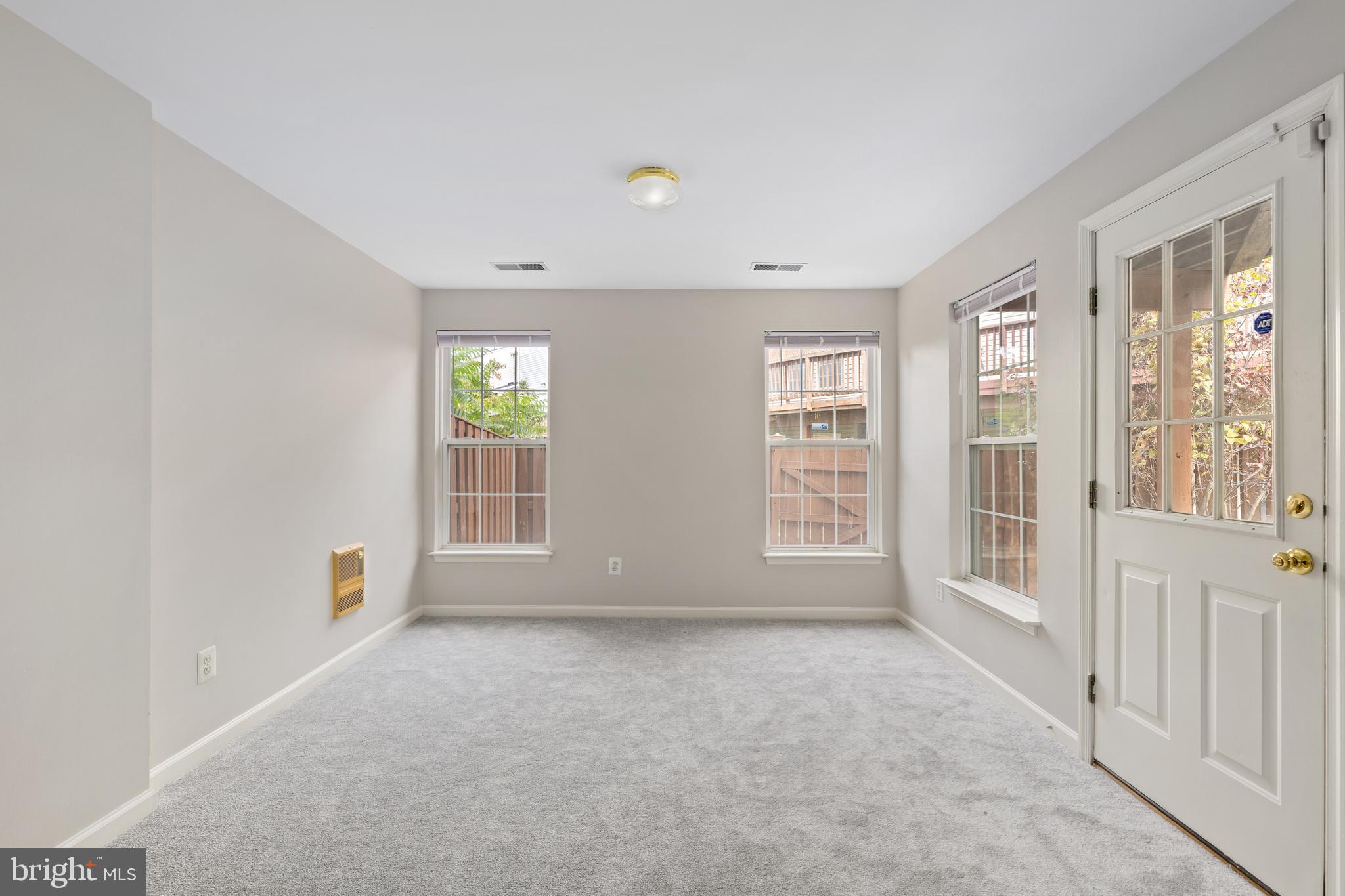 WELLESLEY - Residential Lease