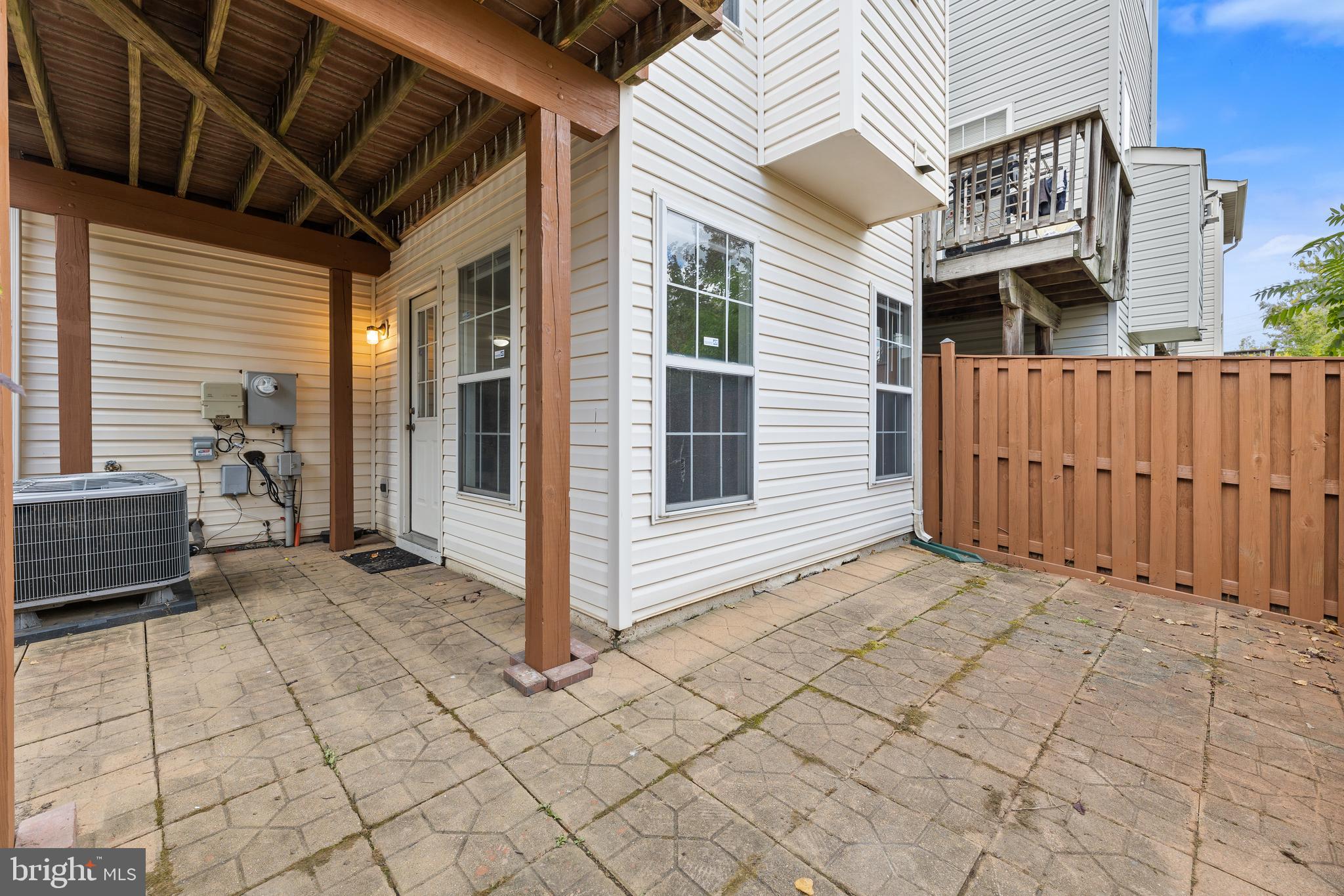 WELLESLEY - Residential Lease