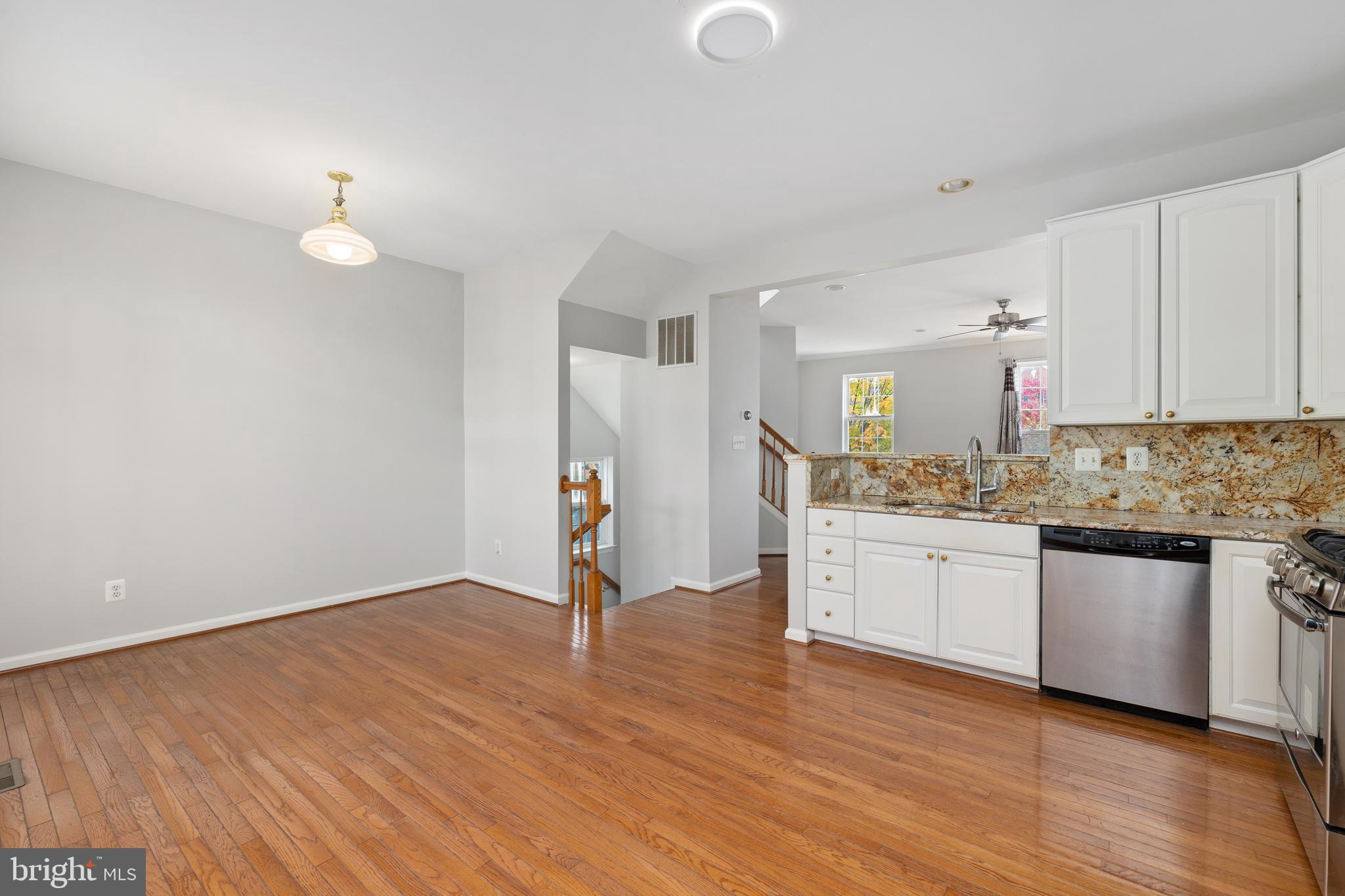 WELLESLEY - Residential Lease