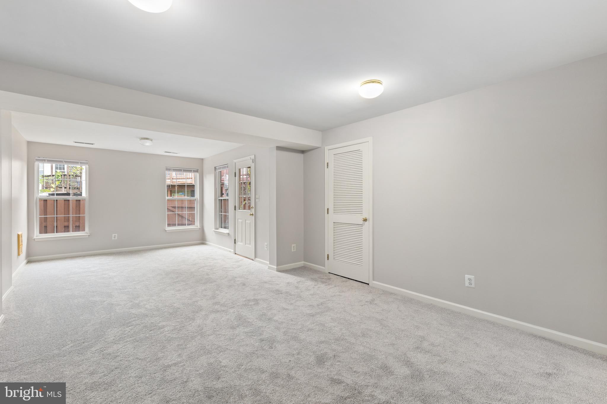 WELLESLEY - Residential Lease