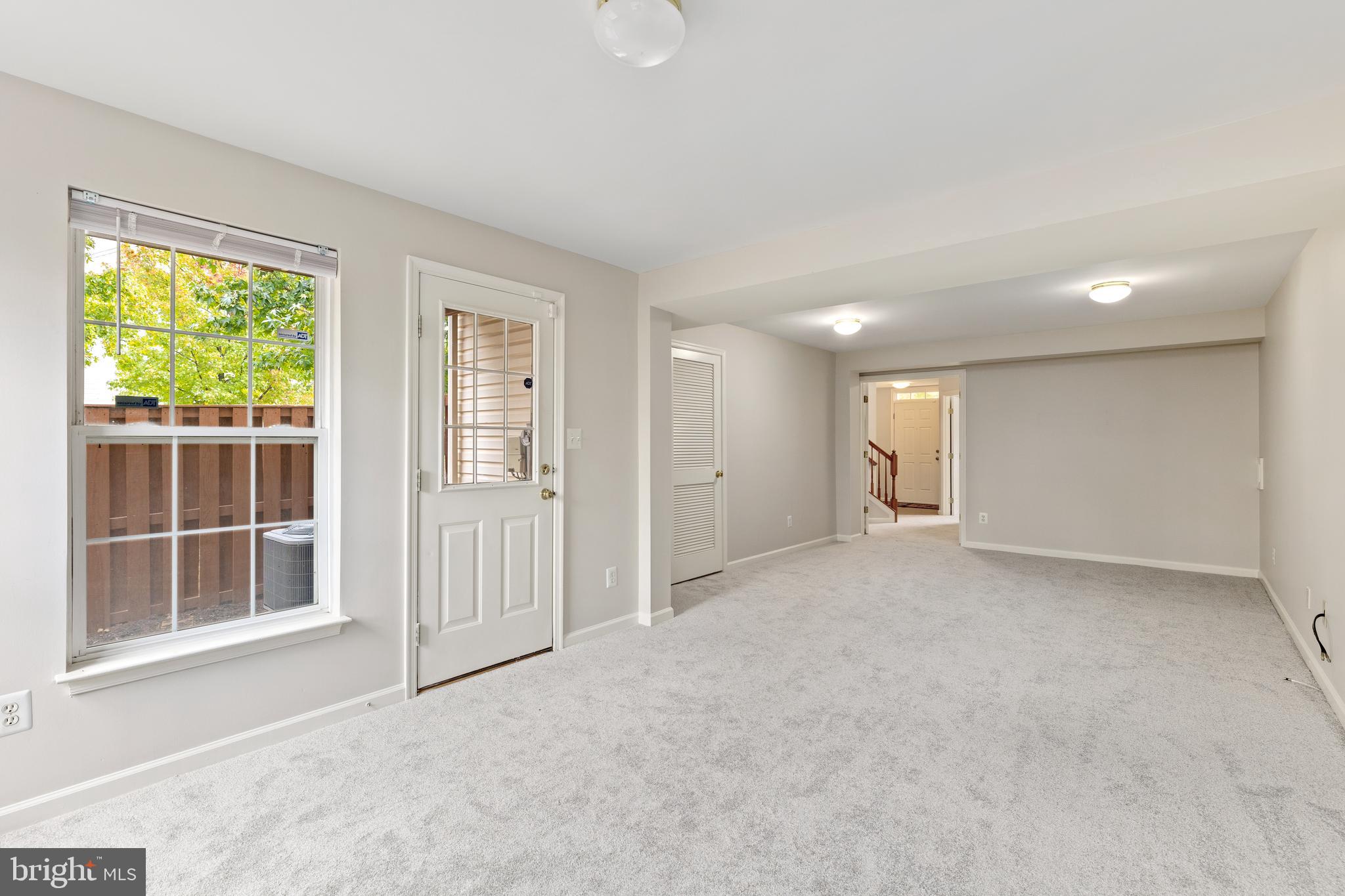 WELLESLEY - Residential Lease