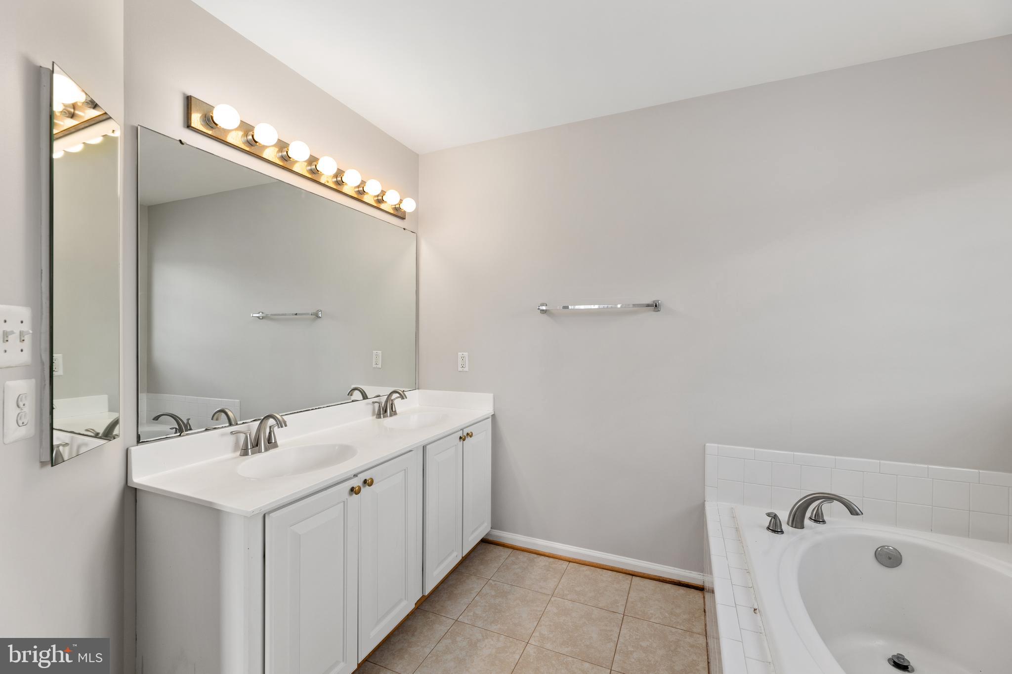 WELLESLEY - Residential Lease